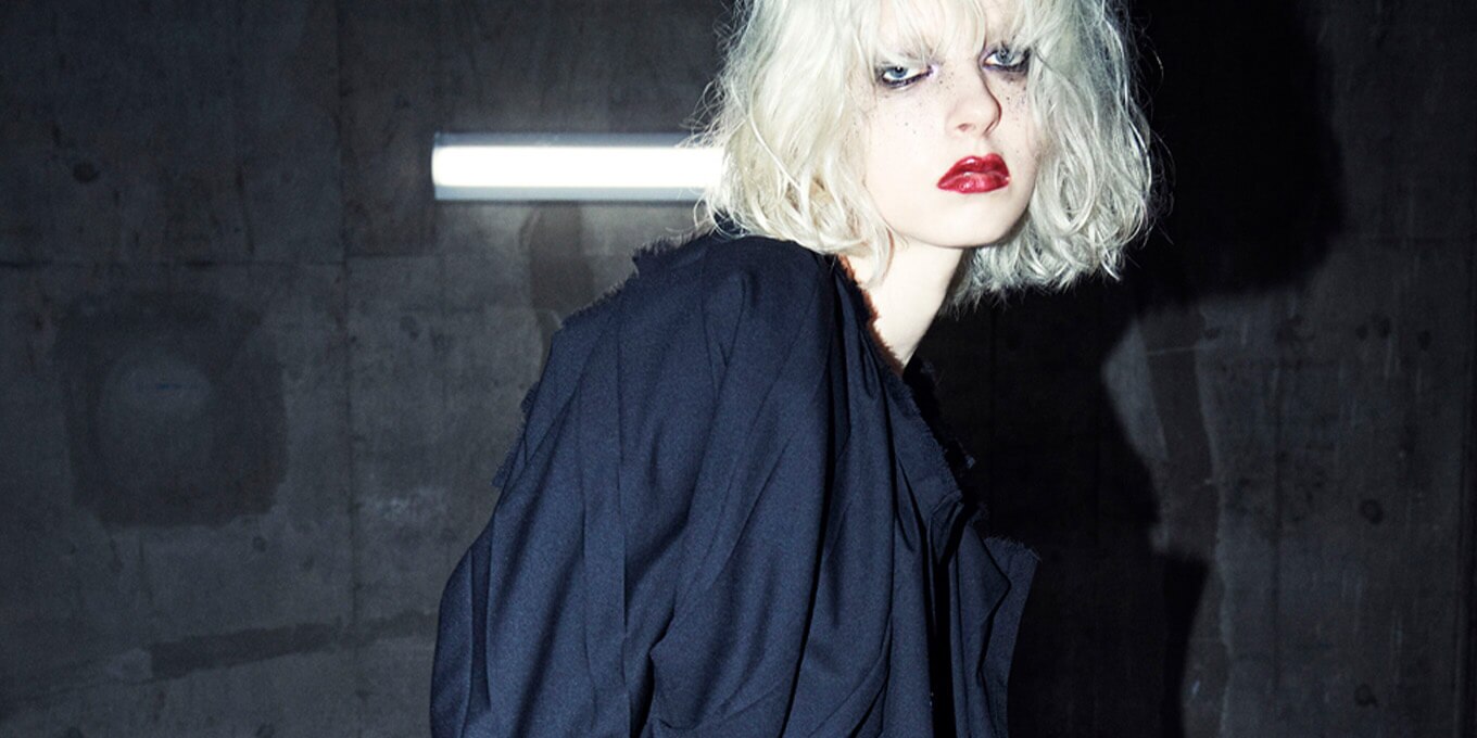 LIMI feu TOP   Yohji Yamamoto ヨウジヤマモト Official Site