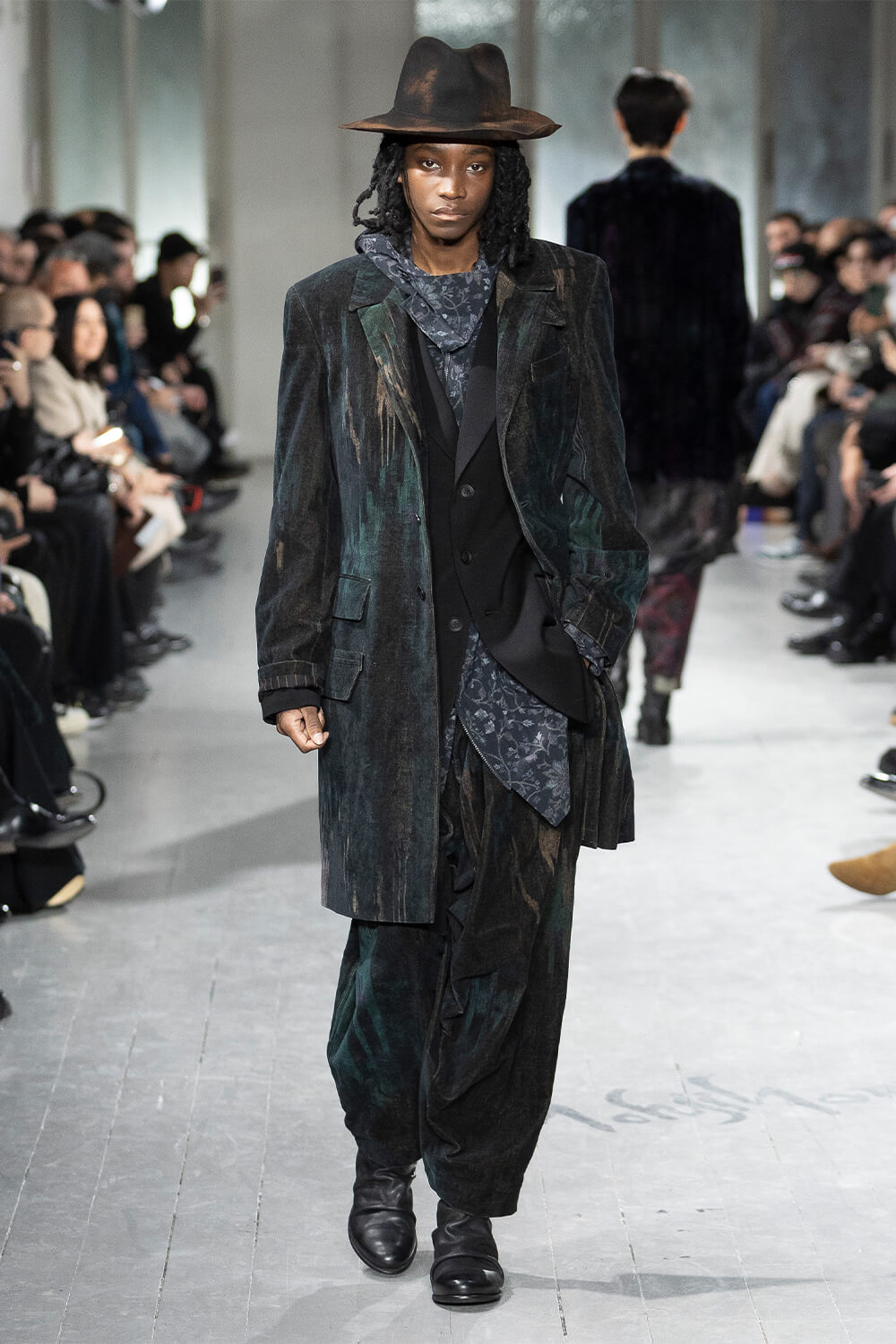 Yohji Yamamoto POUR HOMME A/W 2023-24 COLLECTION | Yohji Yamamoto