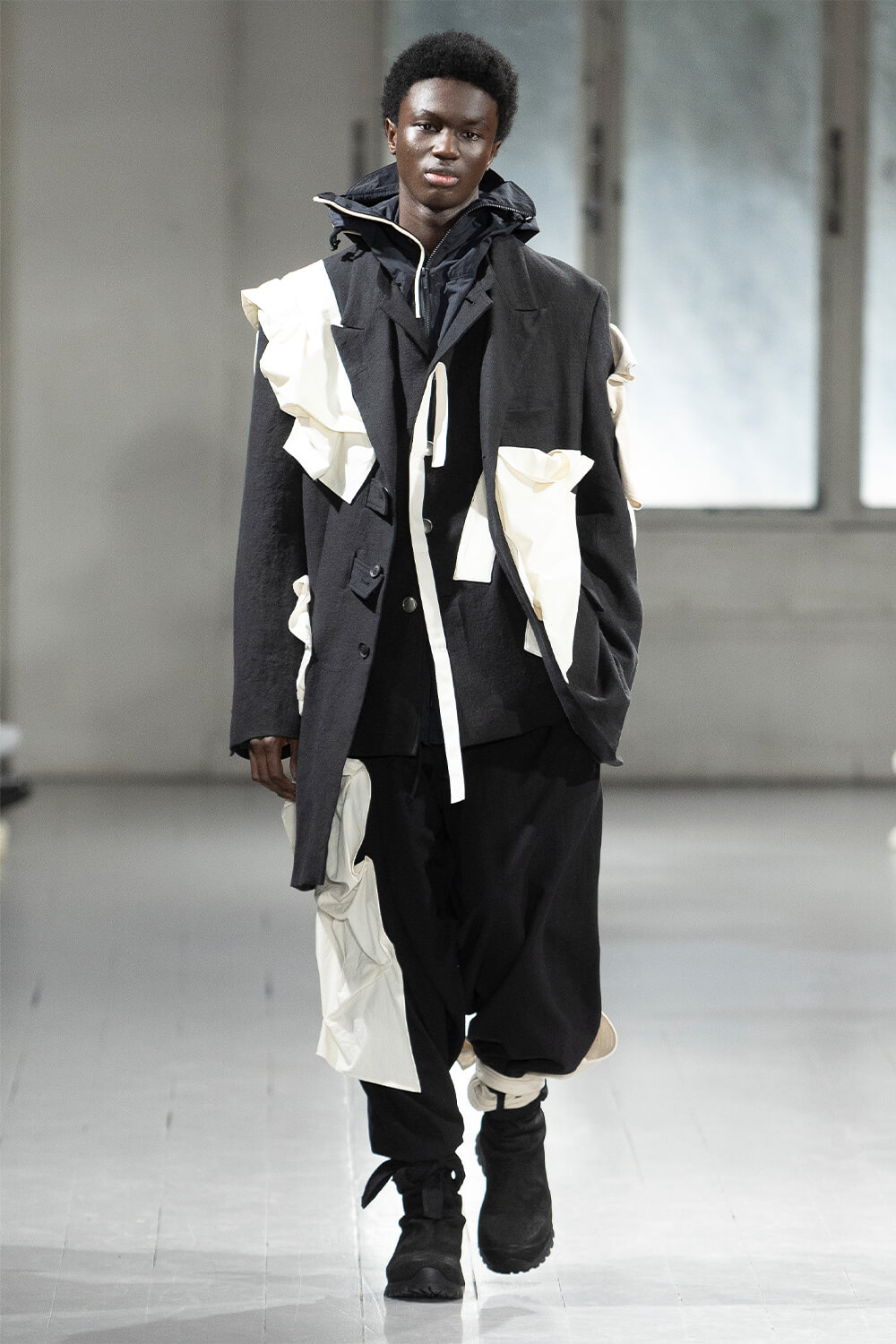 Yohji Yamamoto POUR HOMME A/W 2023-24 COLLECTION | Yohji Yamamoto 