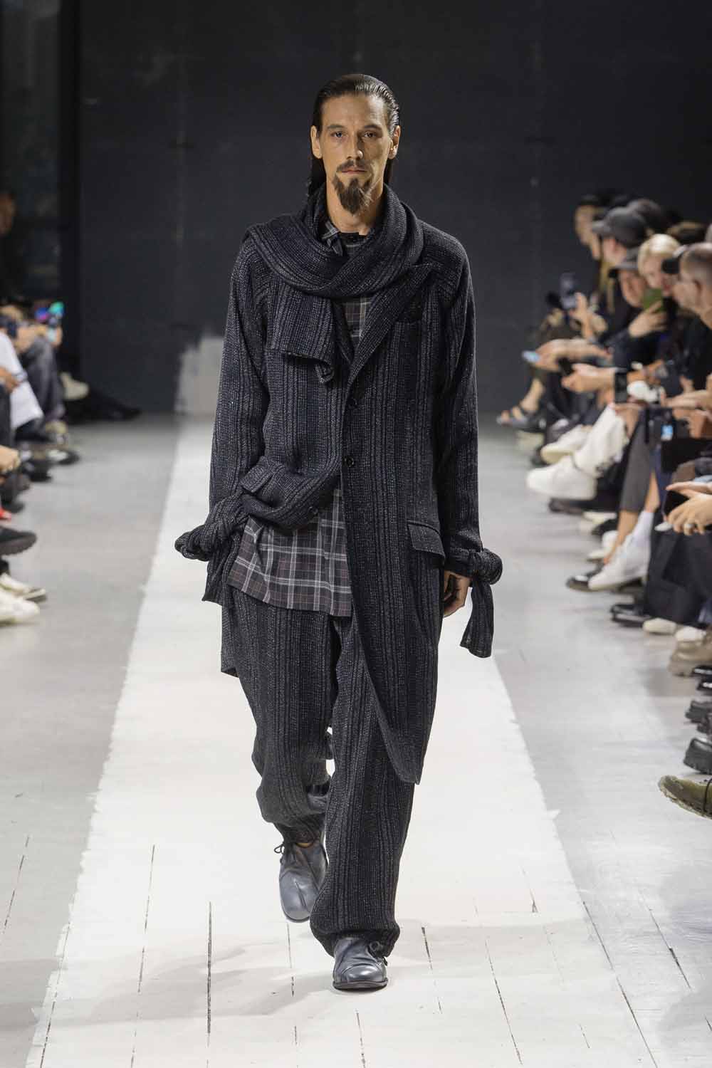 Yohji Yamamoto POUR HOMME S/S 2024 COLLECTION Yohji Yamamoto (ヨウジヤマモト