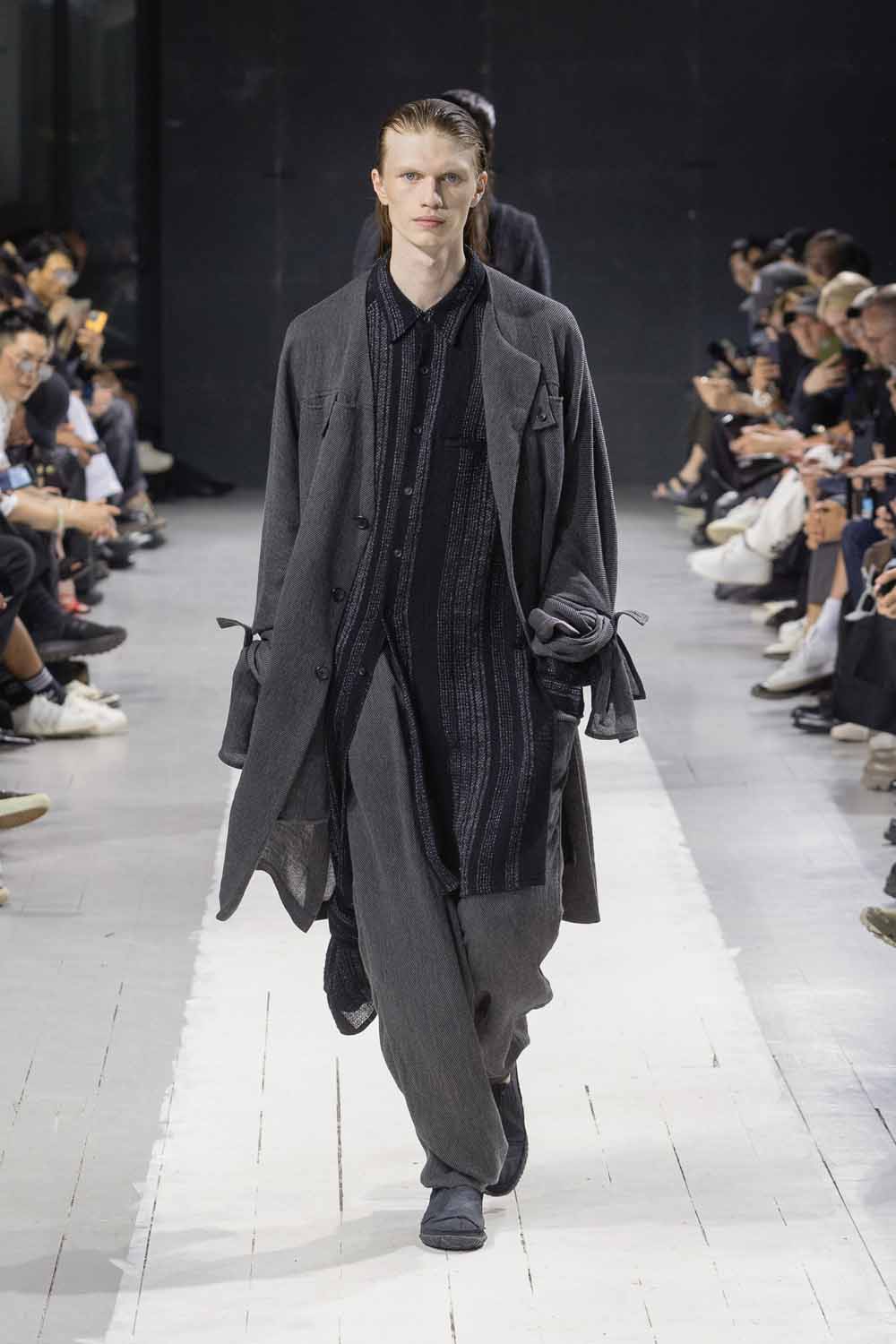 Yohji Yamamoto POUR HOMME S/S 2024 COLLECTION Yohji Yamamoto (ヨウジヤマモト