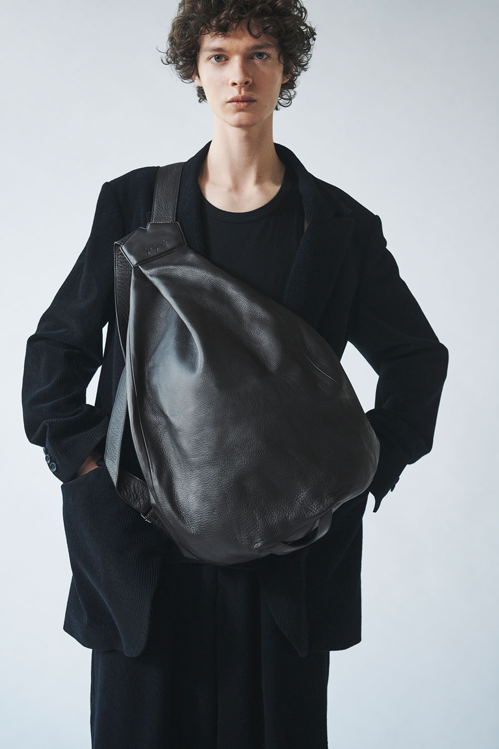Yohji Yamamoto (ヨウジヤマモト) Official Site