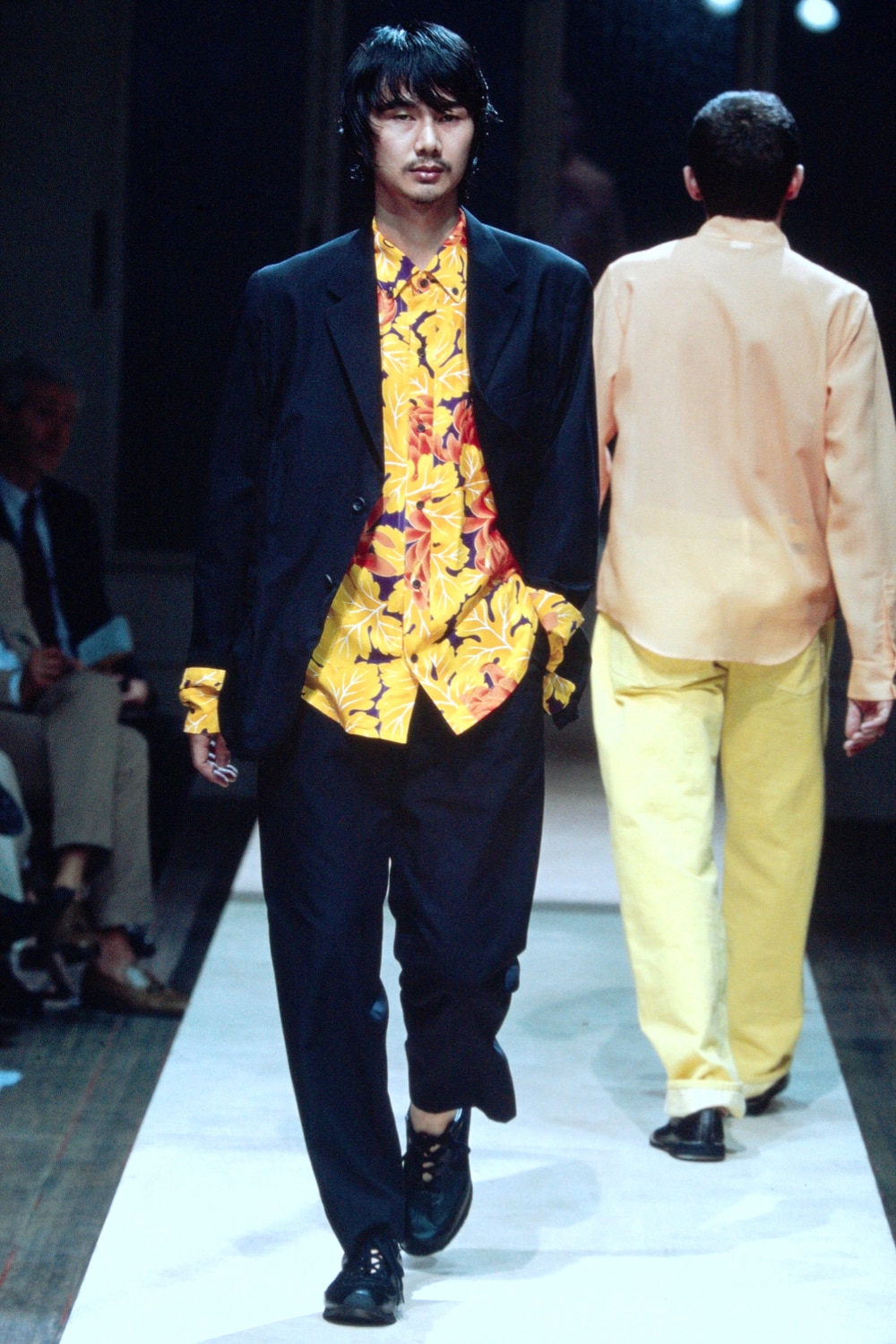LOOK 34