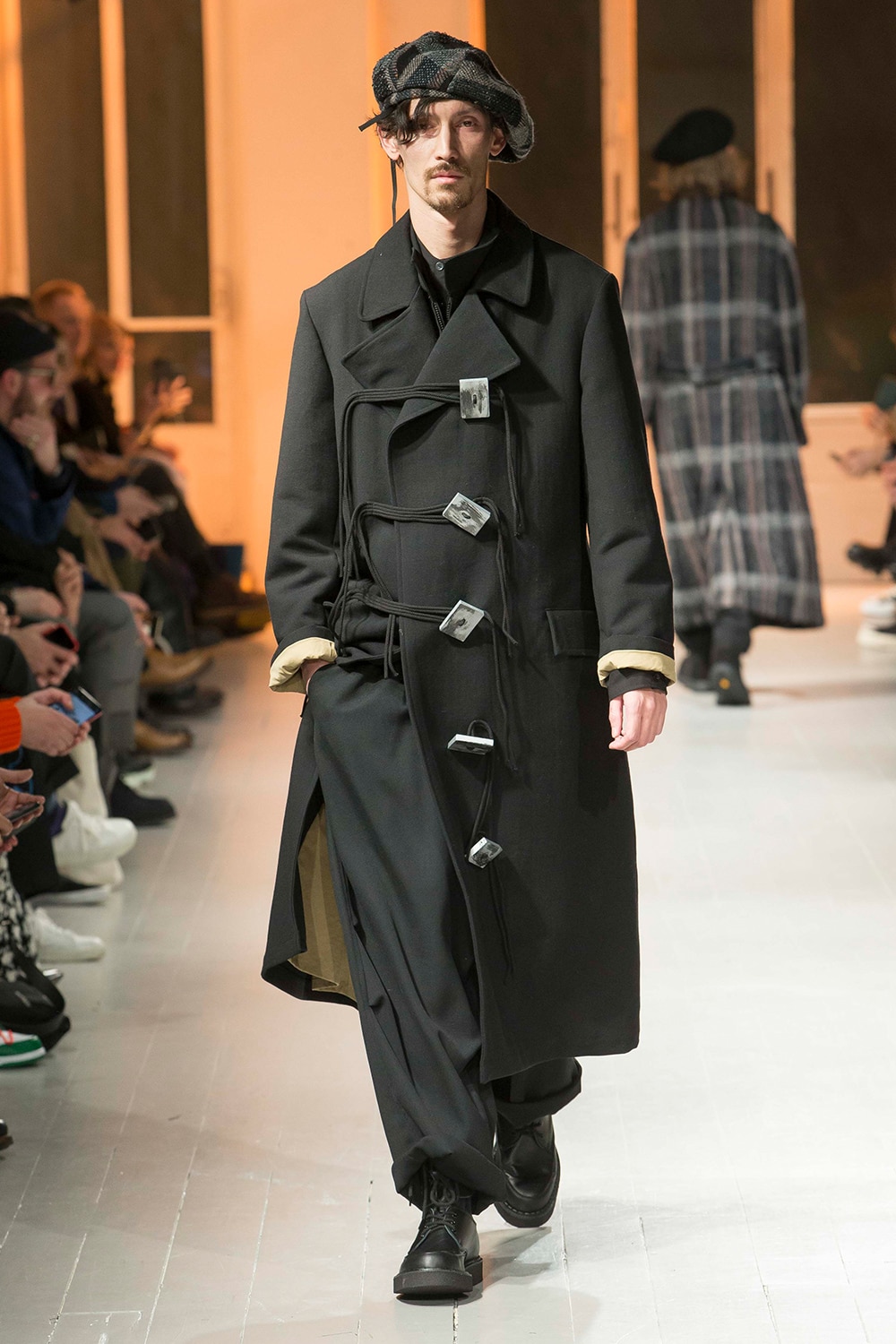 AUTUMN / WINTER 2020-21 | Yohji Yamamoto (ヨウジヤマモト) Official 