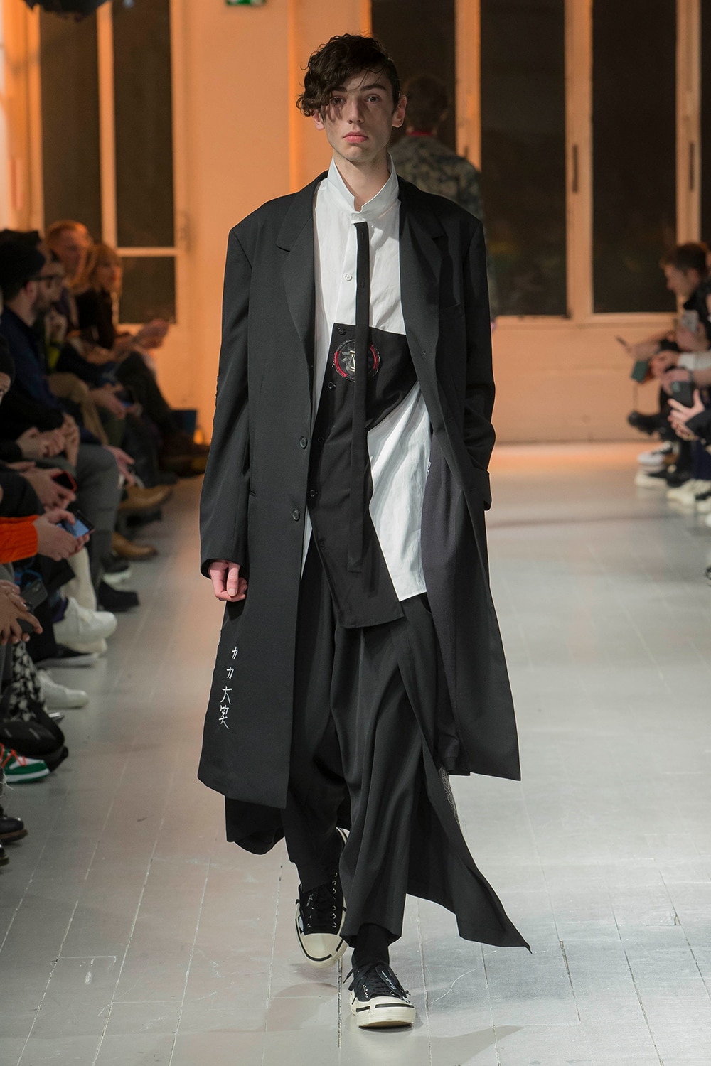 AUTUMN / WINTER 2020-21 | Yohji Yamamoto (ヨウジヤマモト) Official