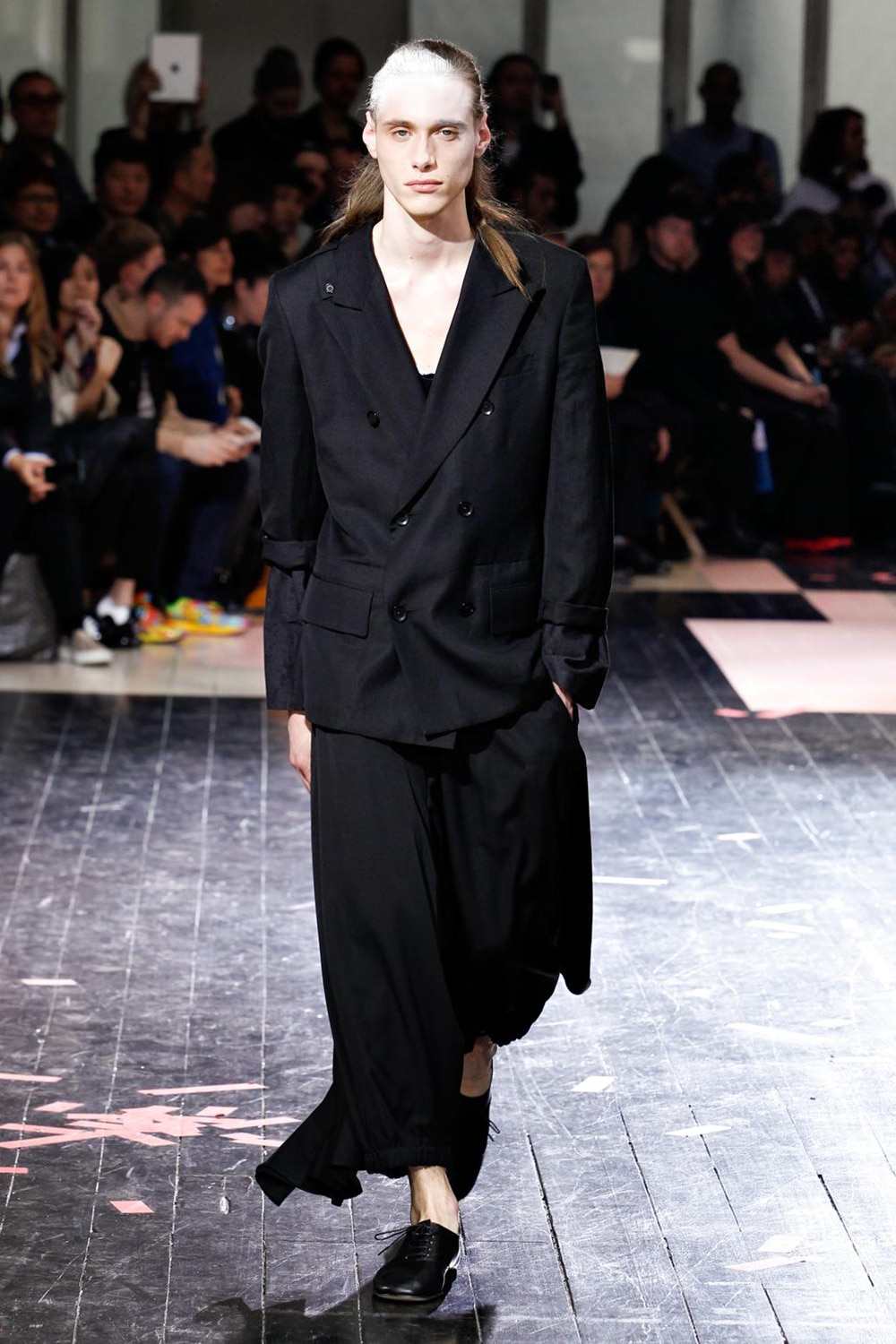 SPRING / SUMMER 2014 | Yohji Yamamoto (ヨウジヤマモト) Official Site