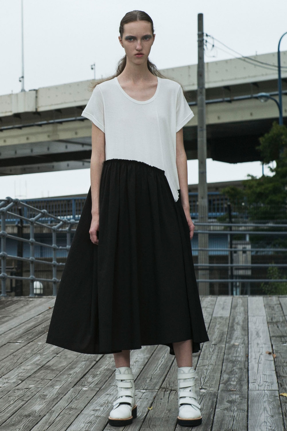 LOOK 03