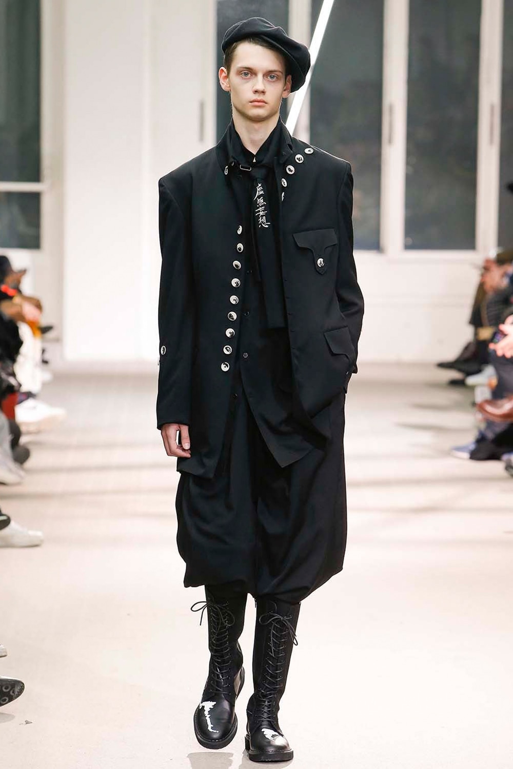 AUTUMN / WINTER 2019-20 | Yohji Yamamoto (ヨウジヤマモト) Official 