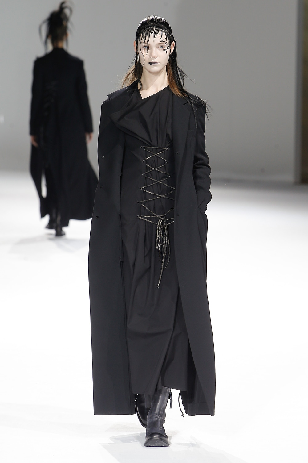 AUTUMN / WINTER 2020-21 | Yohji Yamamoto (ヨウジヤマモト) Official ...