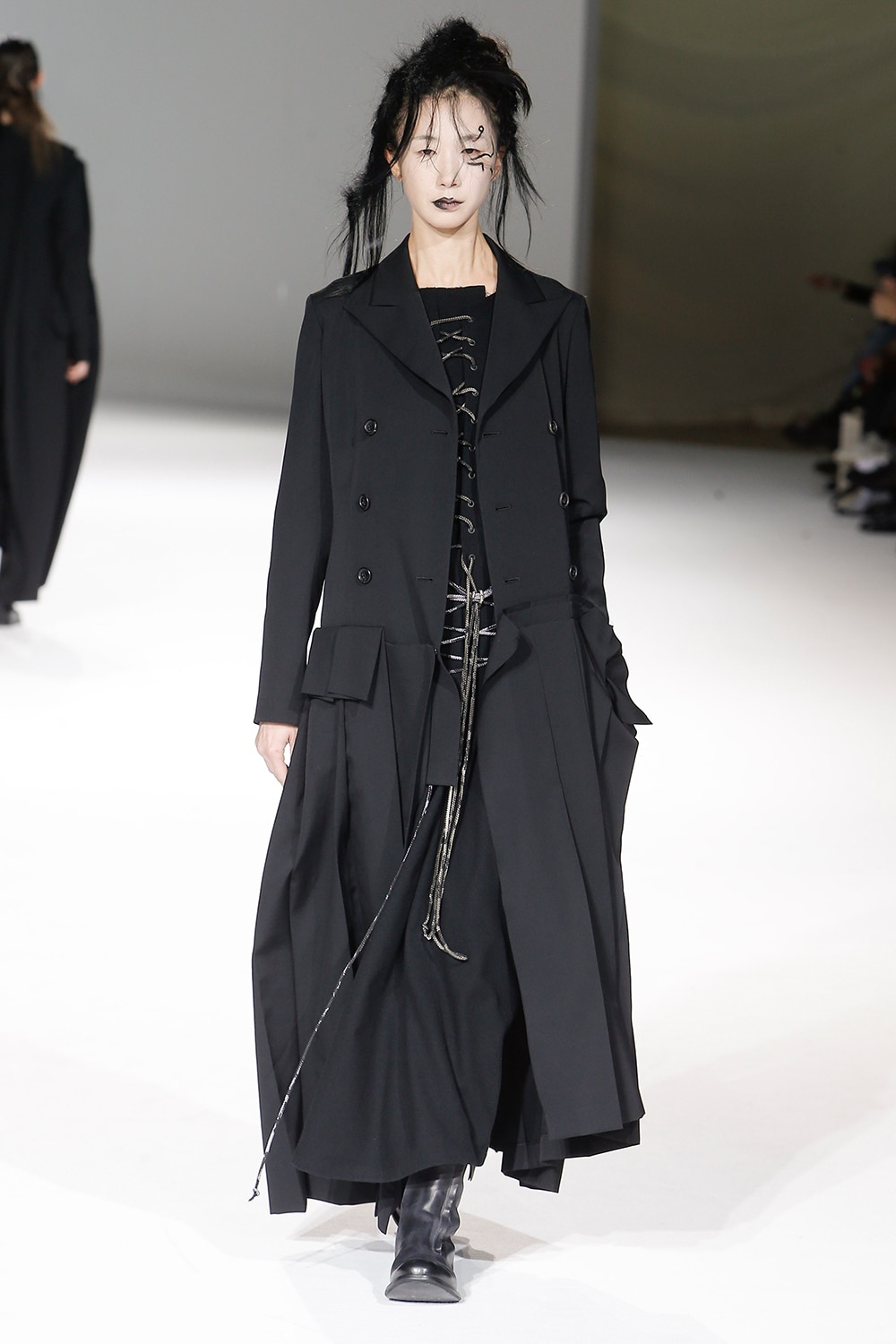 AUTUMN / WINTER 2020-21 | Yohji Yamamoto (ヨウジヤマモト