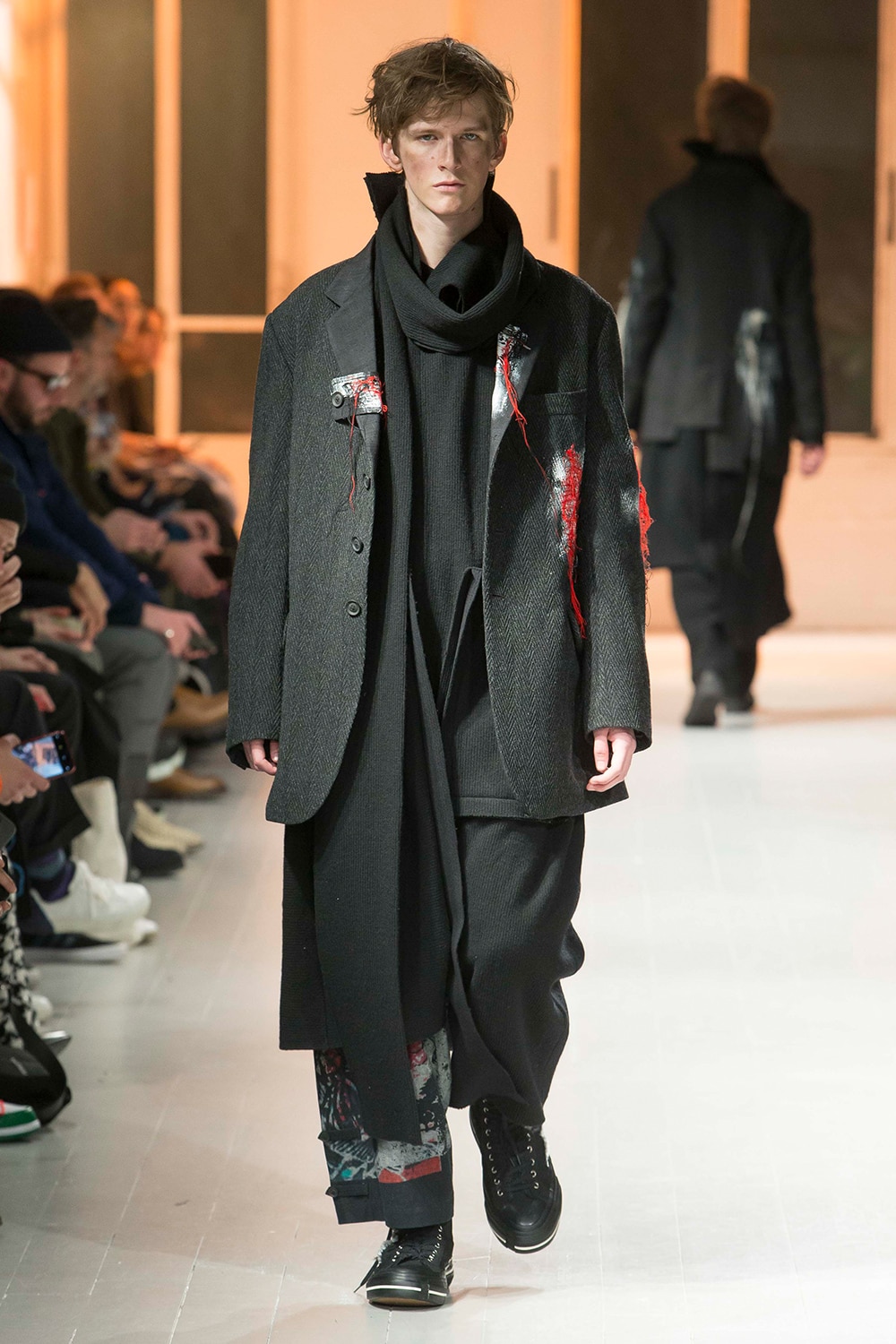 AUTUMN / WINTER 2020-21 | Yohji Yamamoto (ヨウジヤマモト) Official 