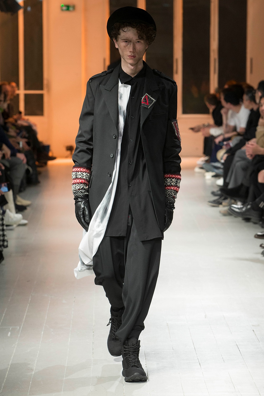 AUTUMN / WINTER 2020-21 | Yohji Yamamoto (ヨウジヤマモト) Official 