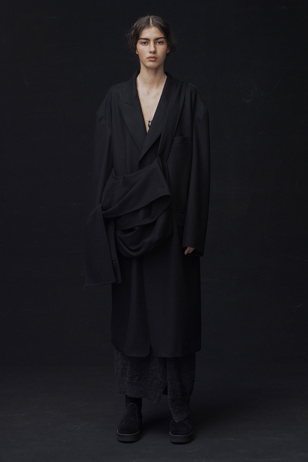 AUTUMN / WINTER 2020-21 | Yohji Yamamoto (ヨウジヤマモト) Official