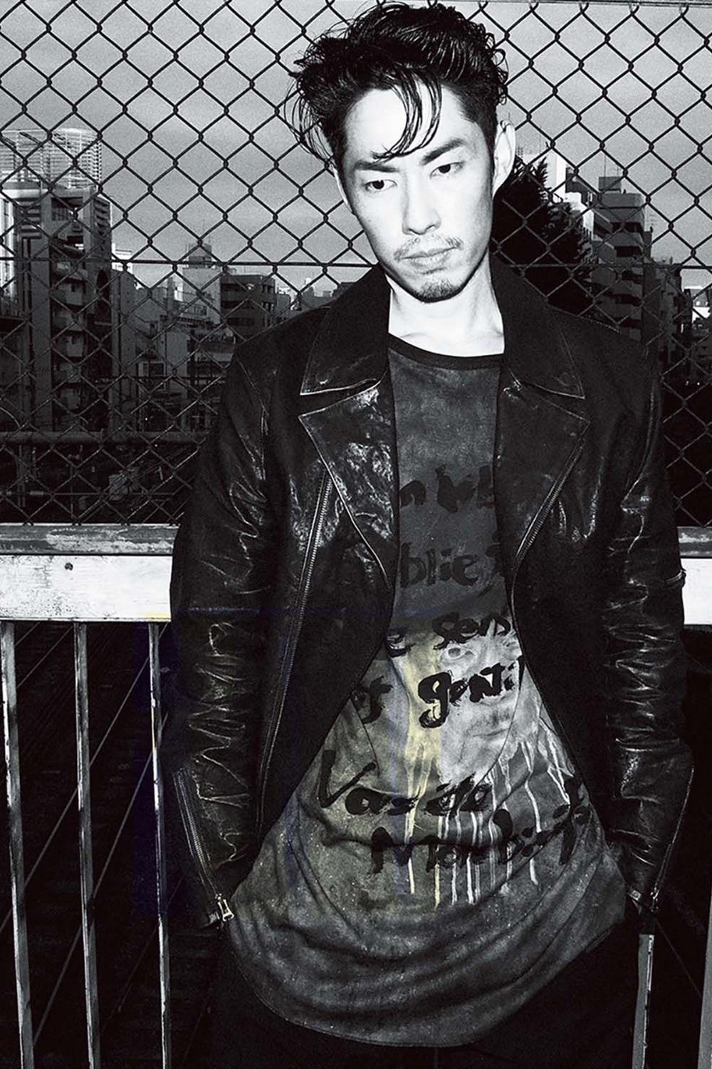 LOOK 05
