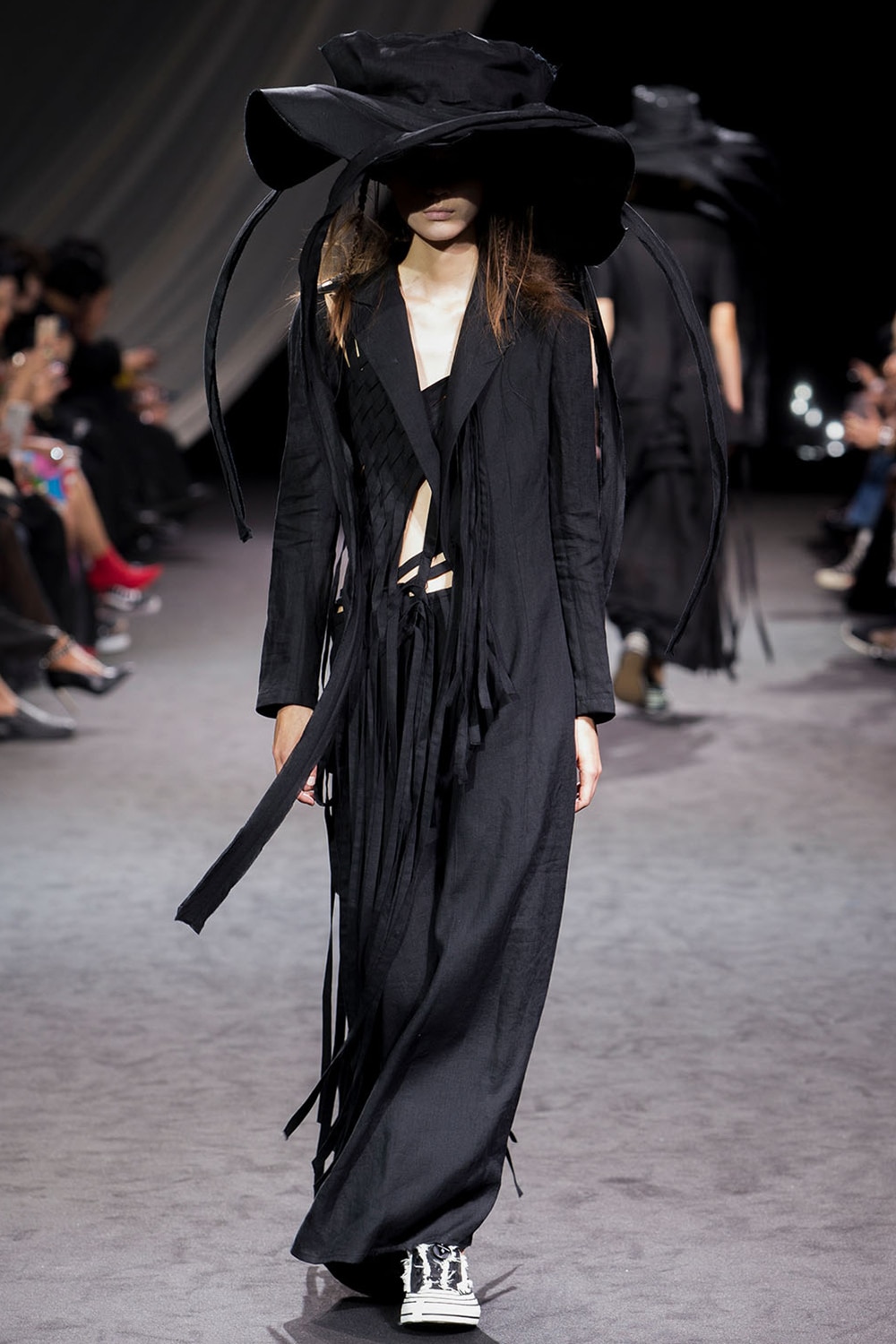 SPRING / SUMMER 2020 | Yohji Yamamoto (ヨウジヤマモト) Official Site