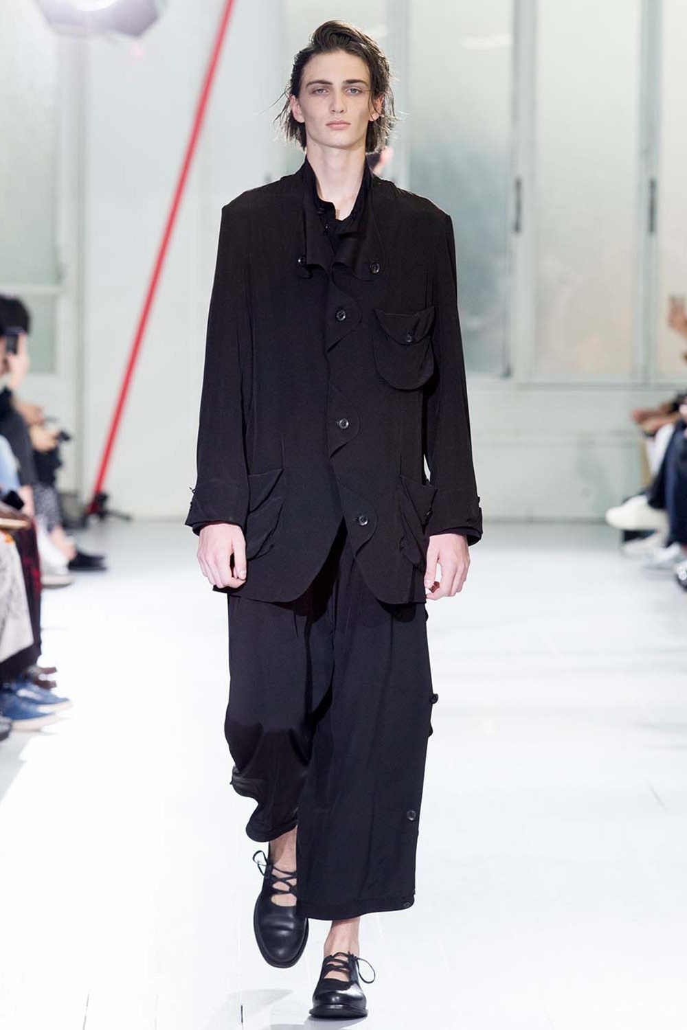 SPRING / SUMMER 2020 | Yohji Yamamoto (ヨウジヤマモト) Official Site