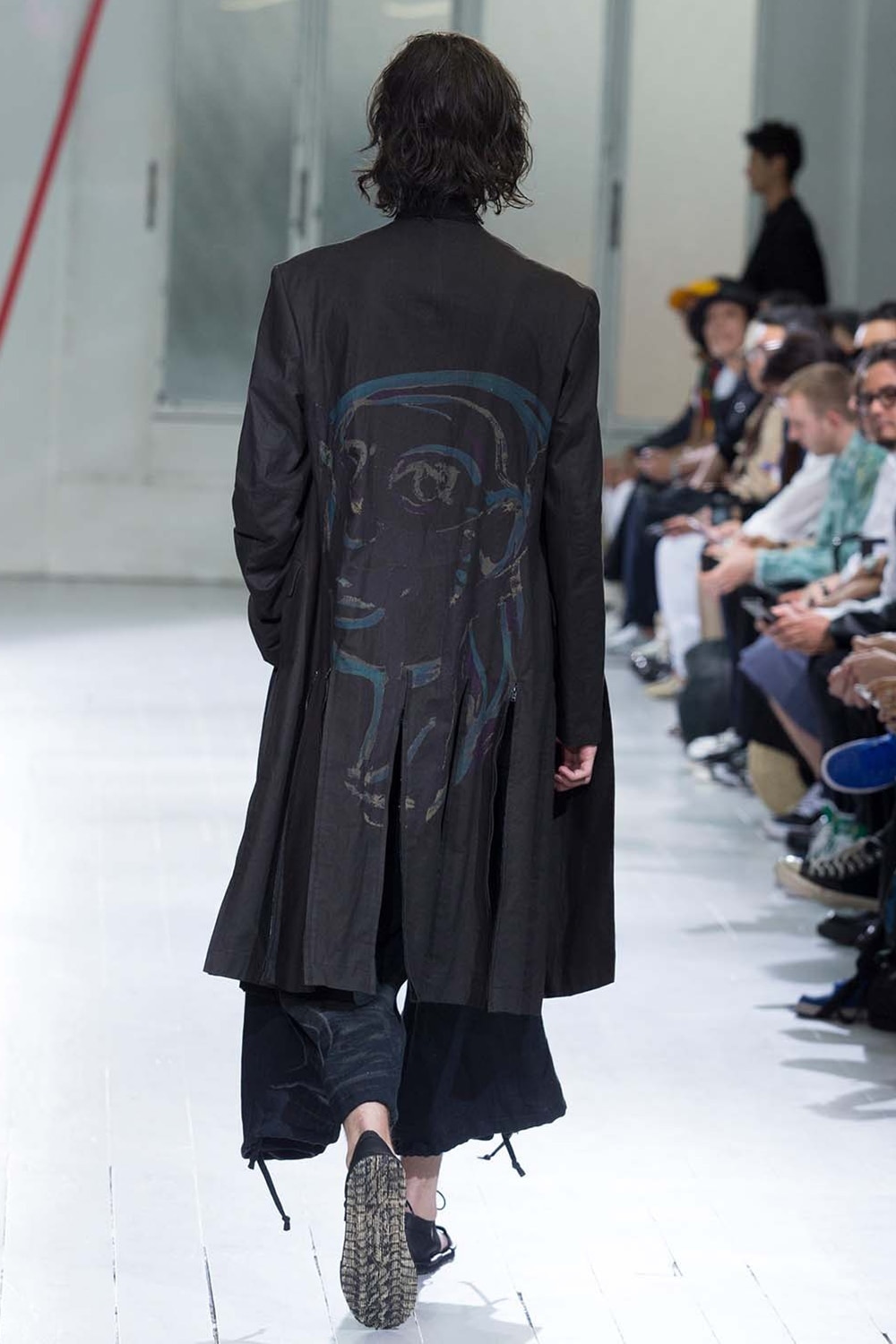 LOOK 04