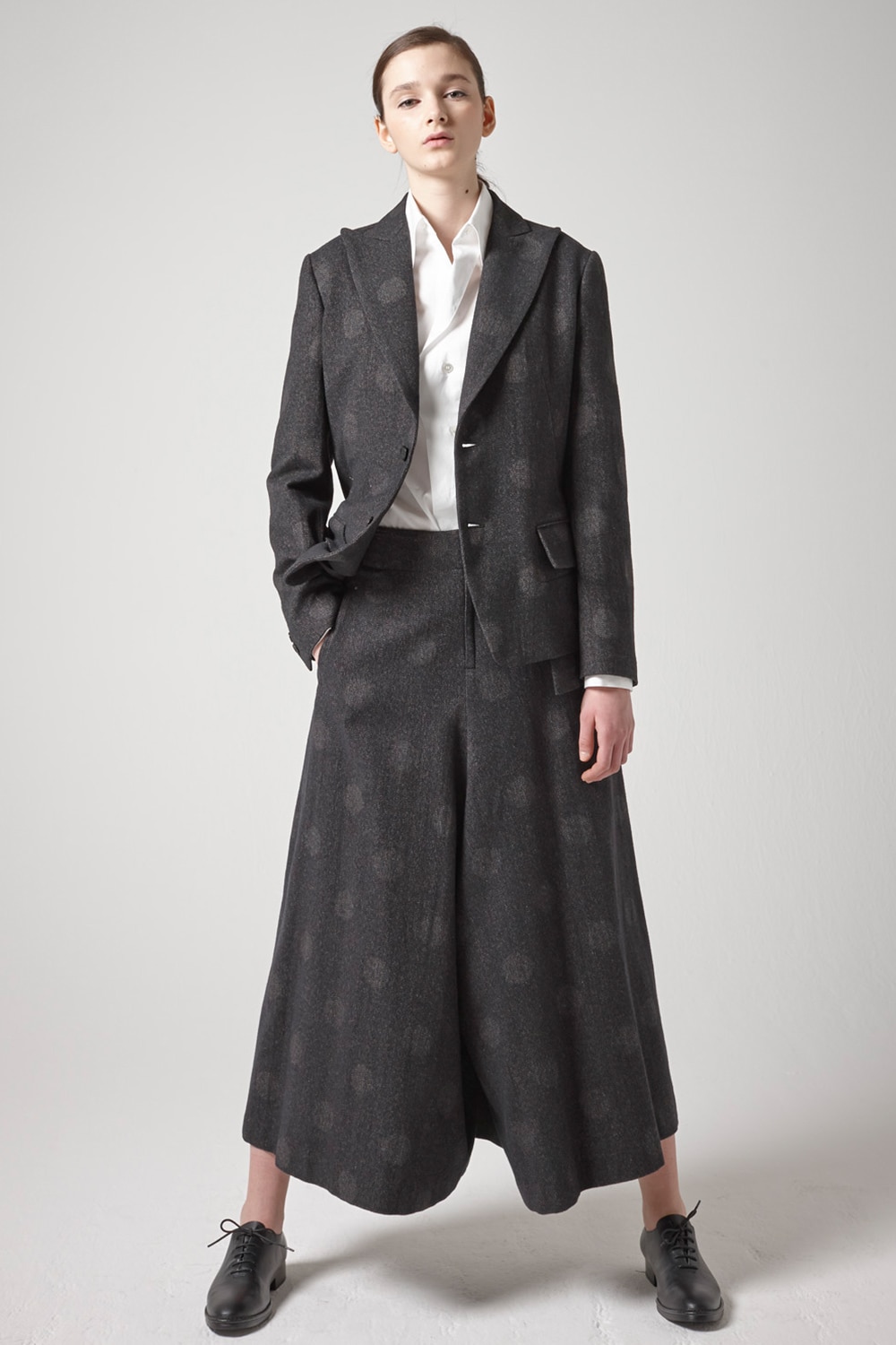 AUTUMN / WINTER 2014-15 | Yohji Yamamoto (ヨウジヤマモト) Official