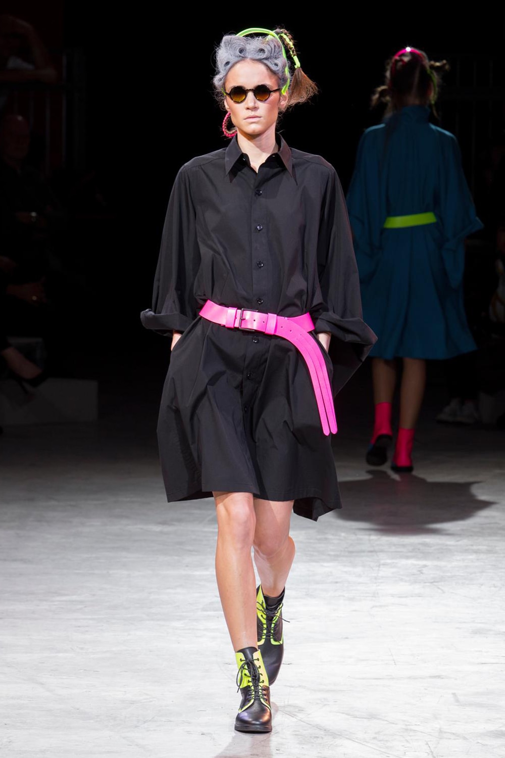 LOOK 30