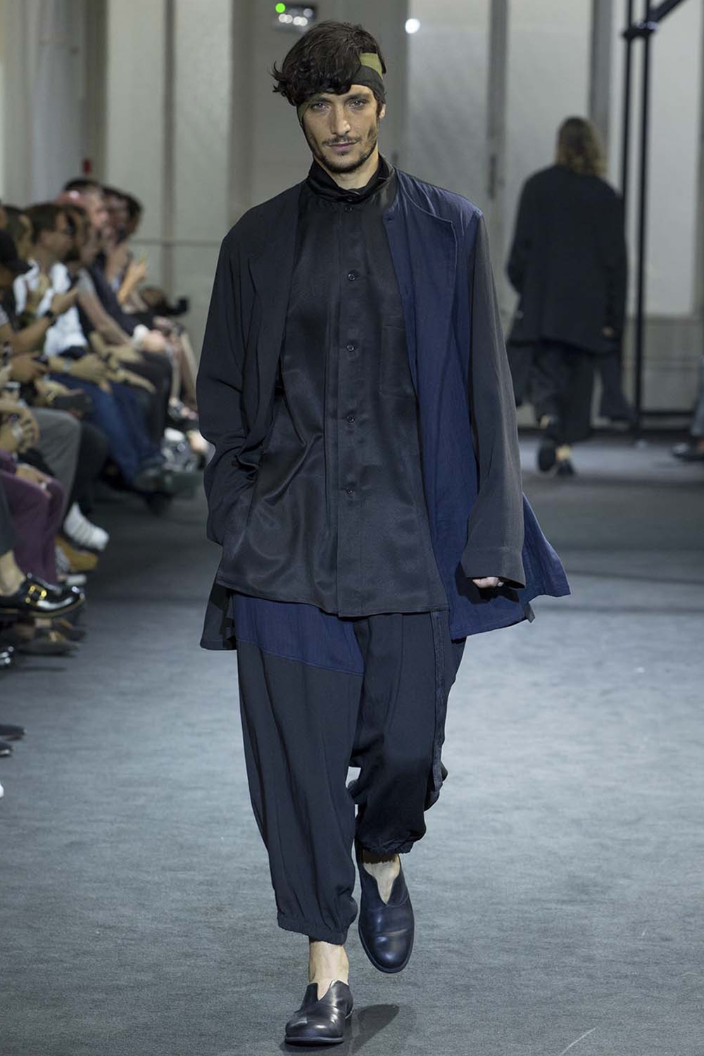 SPRING / SUMMER 2017 | Yohji Yamamoto (ヨウジヤマモト) Official Site