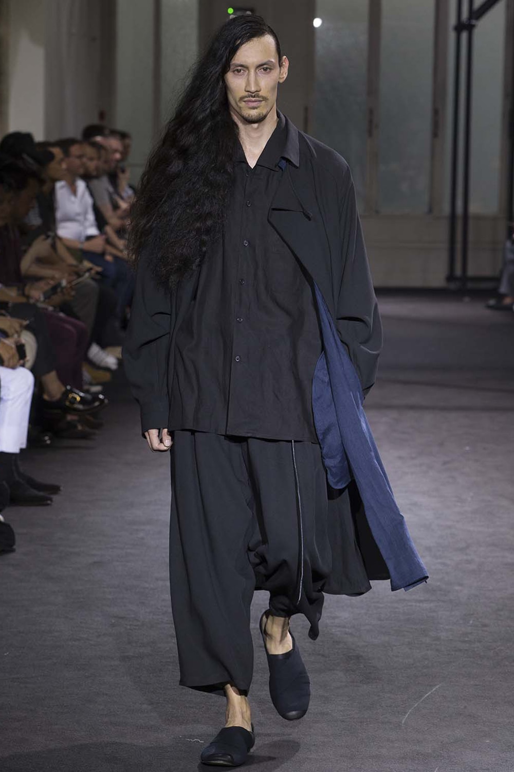 SPRING / SUMMER 2017 | Yohji Yamamoto (ヨウジヤマモト) Official Site