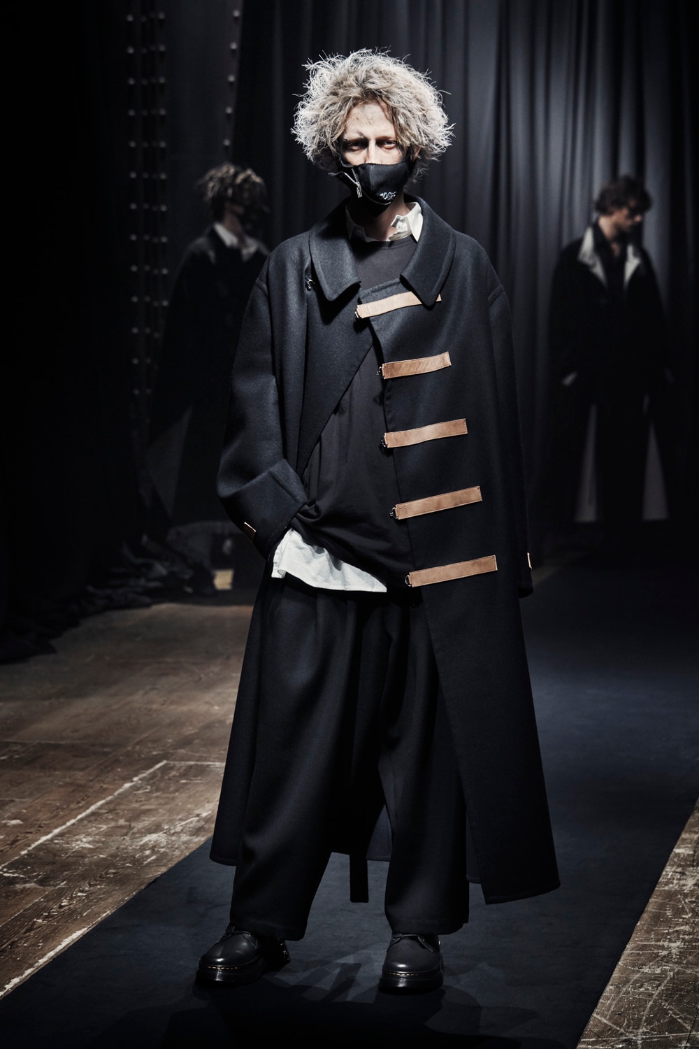 AUTUMN / WINTER 2021-22 | Yohji Yamamoto (ヨウジヤマモト) Official 