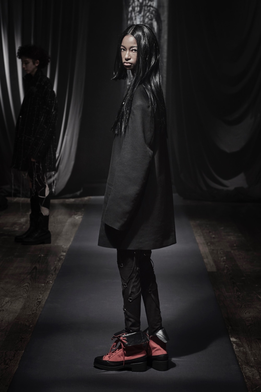 LOOK 19