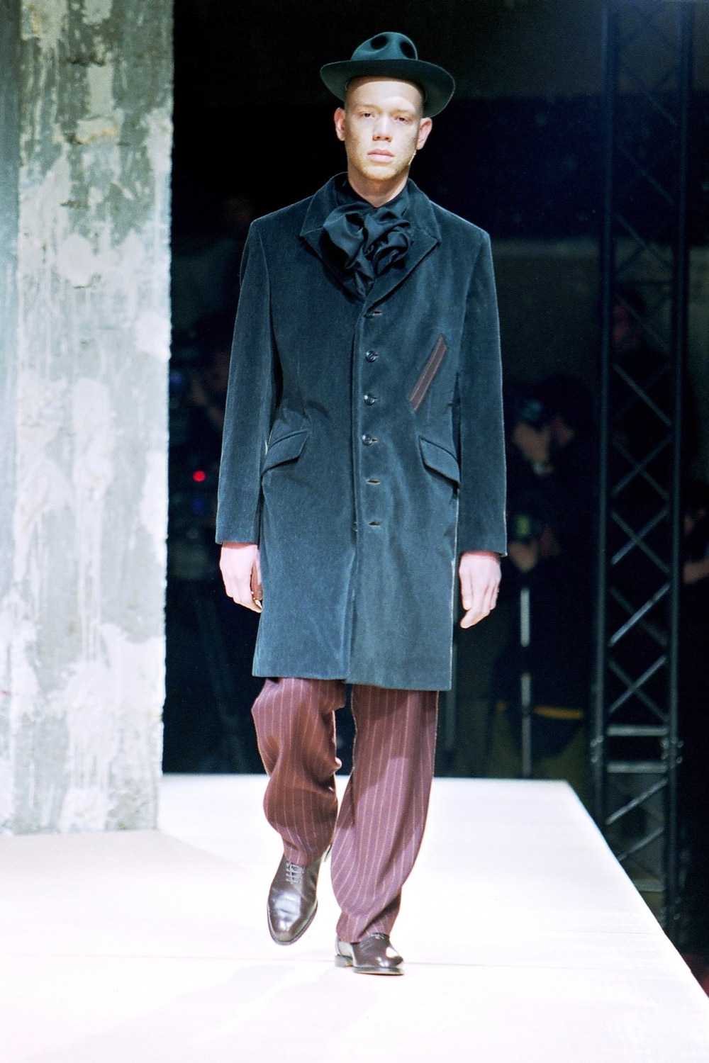 LOOK 10