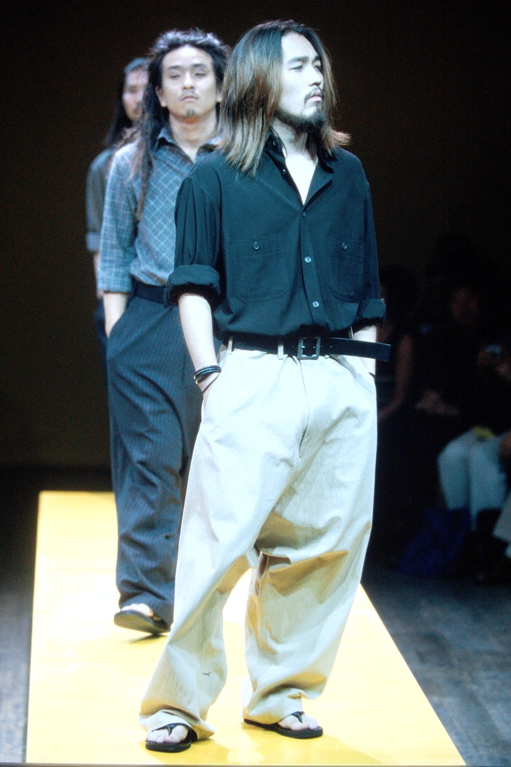 SPRING / SUMMER 2000 | Yohji Yamamoto (ヨウジヤマモト) Official Site