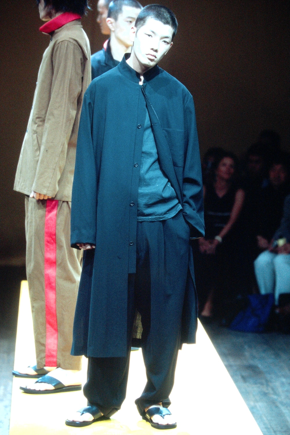 SPRING / SUMMER 2000 | Yohji Yamamoto (ヨウジヤマモト) Official Site