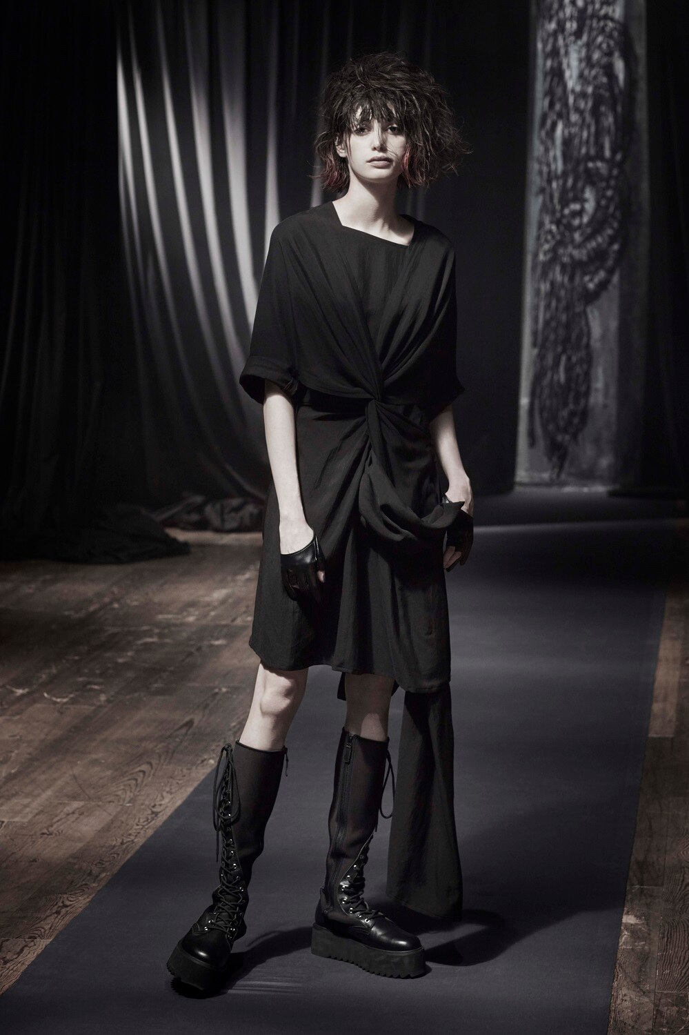 LOOK 06