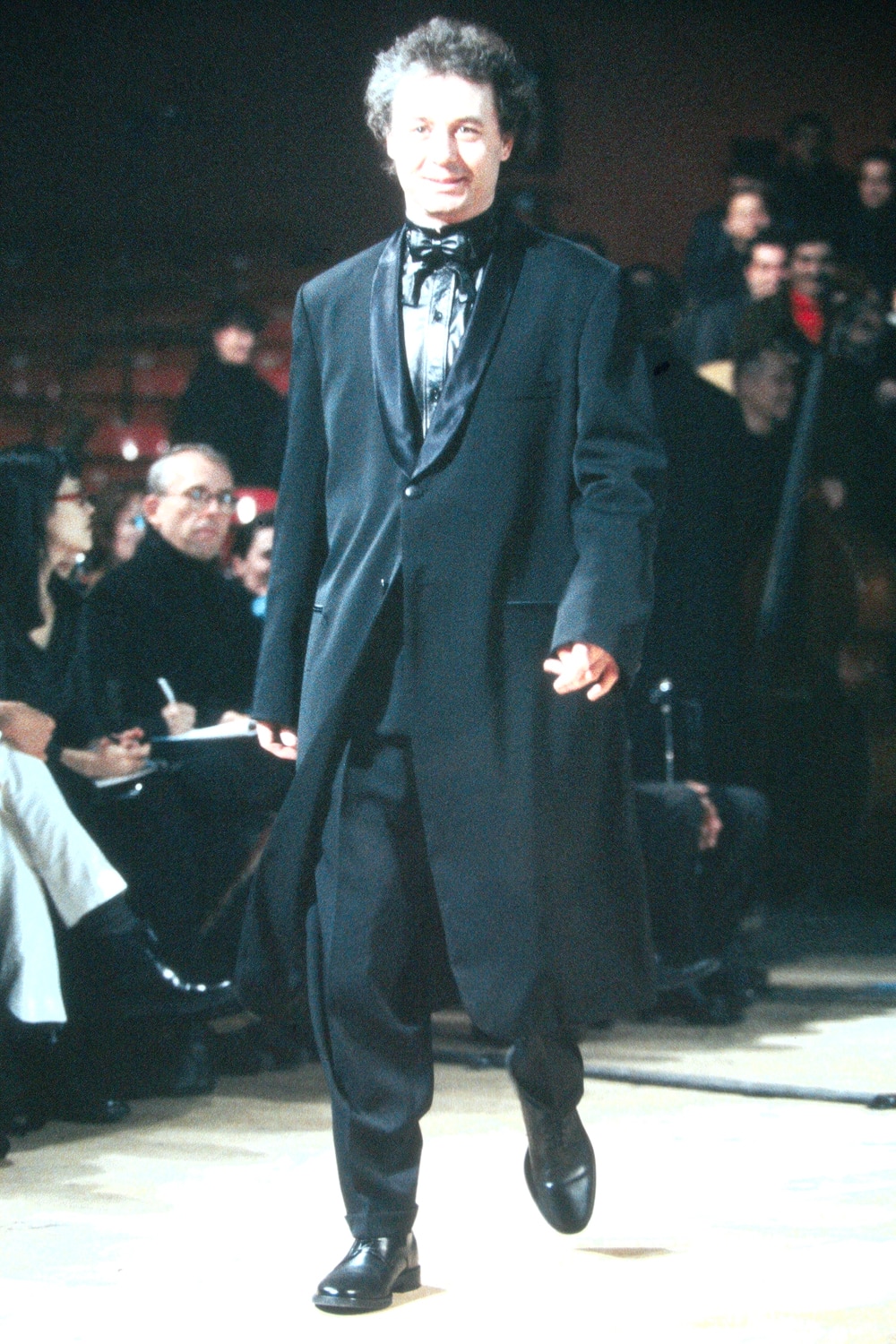 AUTUMN / WINTER 1999-2000 | Yohji Yamamoto (ヨウジヤマモト ...