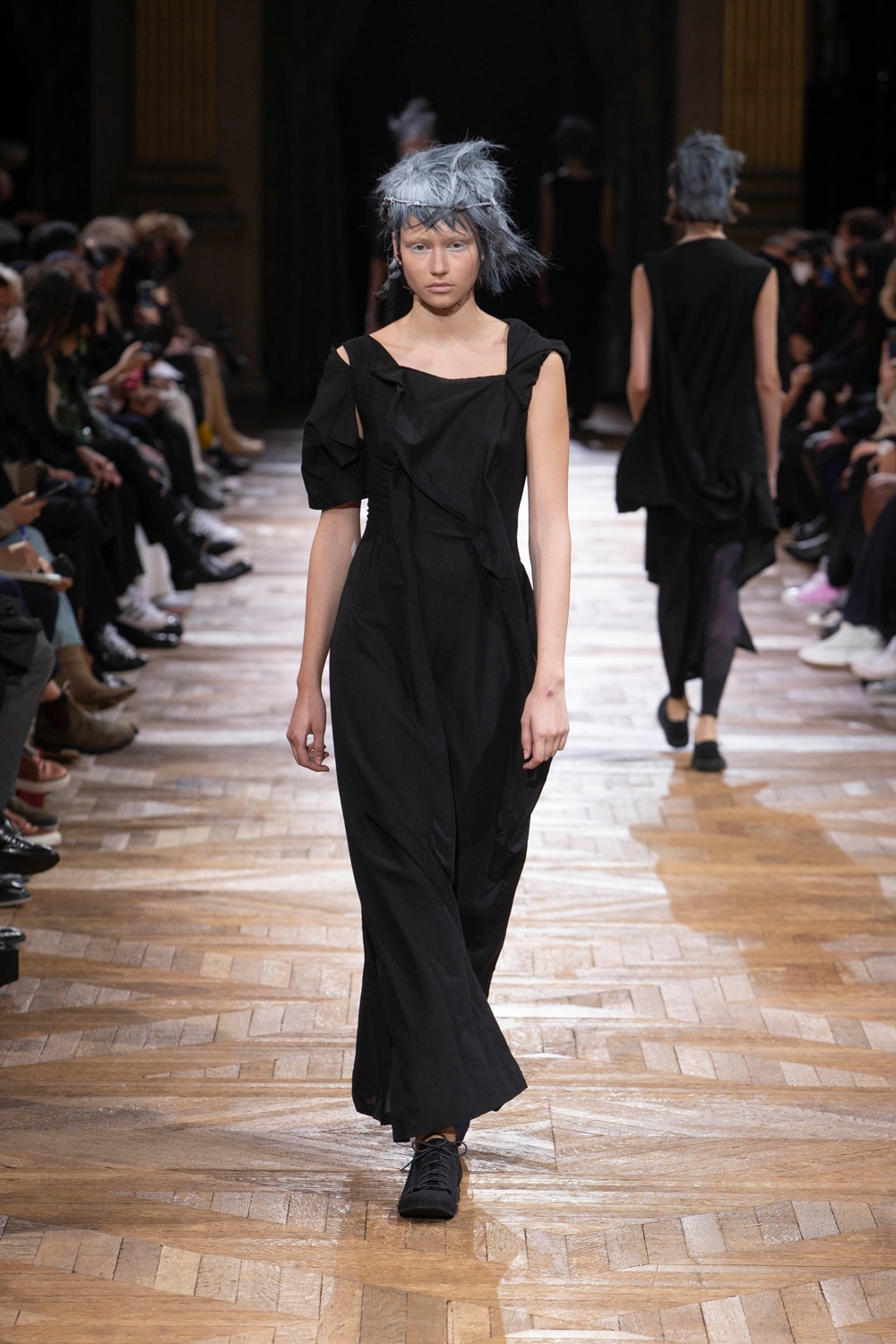 SPRING / SUMMER 2022 | Yohji Yamamoto (ヨウジヤマモト) Official Site