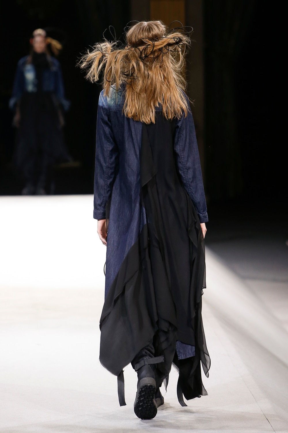 AUTUMN / WINTER 2022-23 | Yohji Yamamoto (ヨウジヤマモト) Official