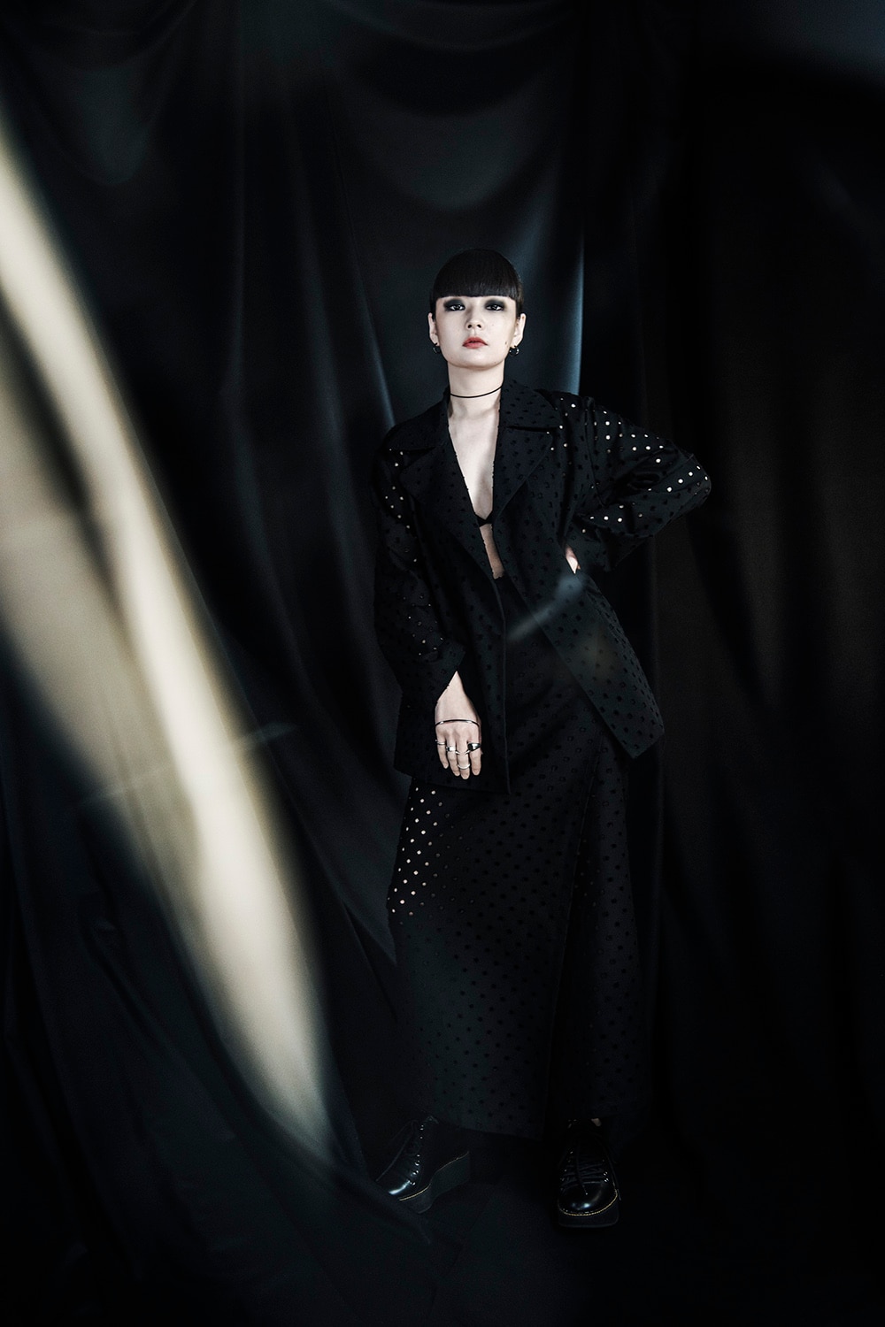 LOOK KOZUE AKIMOTO 02