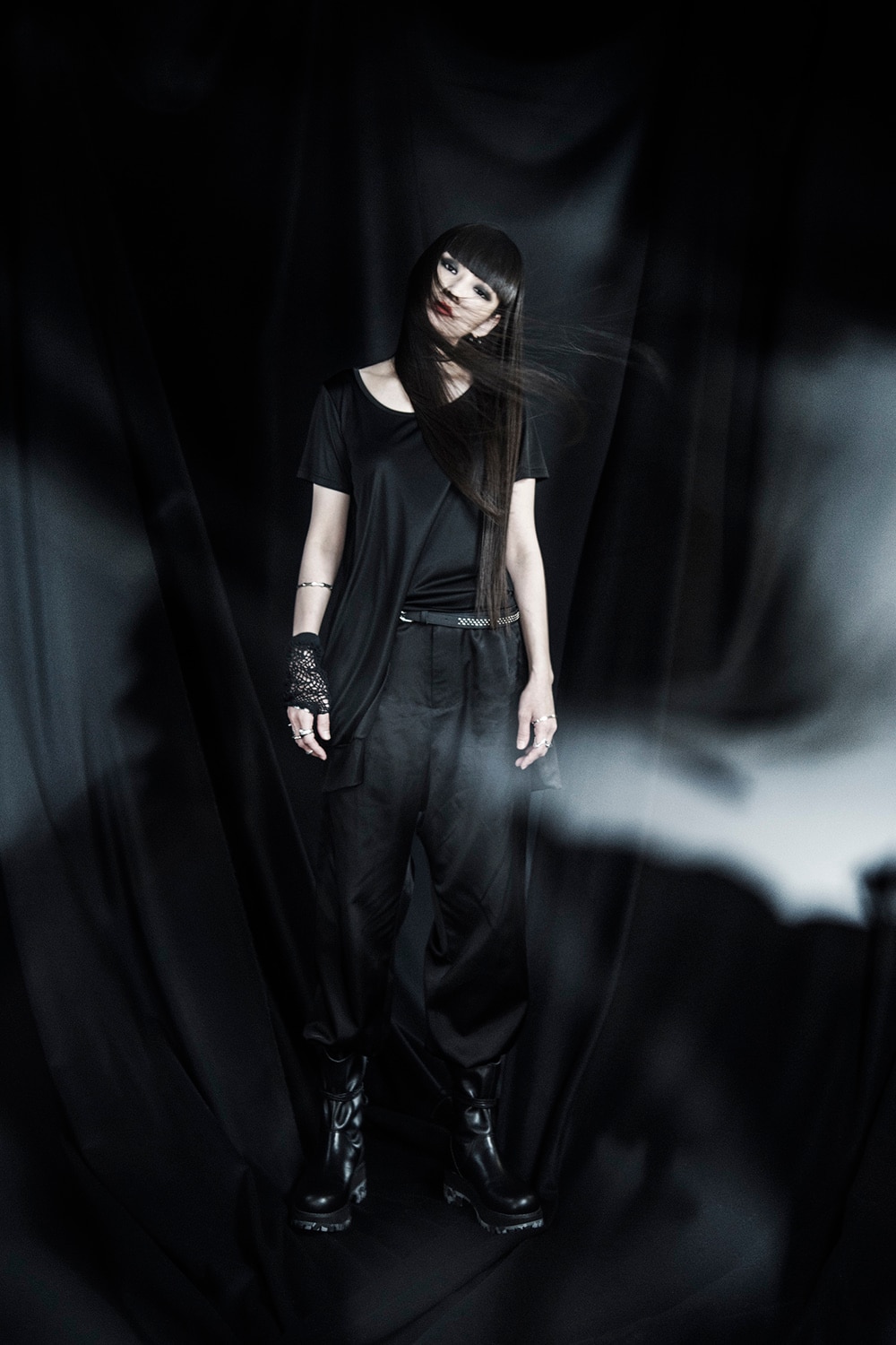 LOOK KOZUE AKIMOTO 04