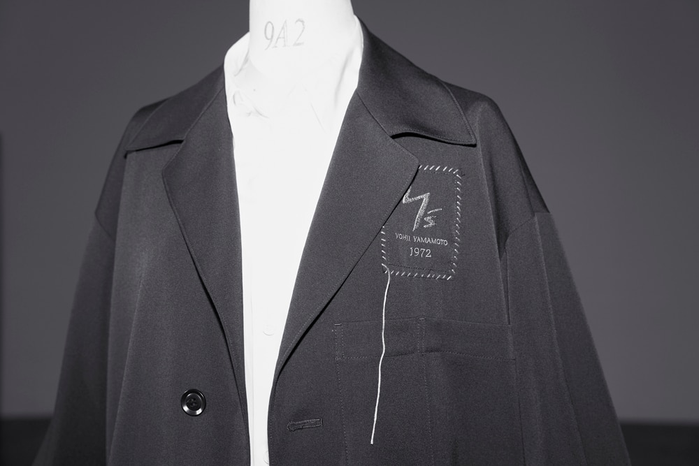 YS ジャケット　ネットではない色 トレンチコート ジャケット/アウター レディース 印象のデザイン