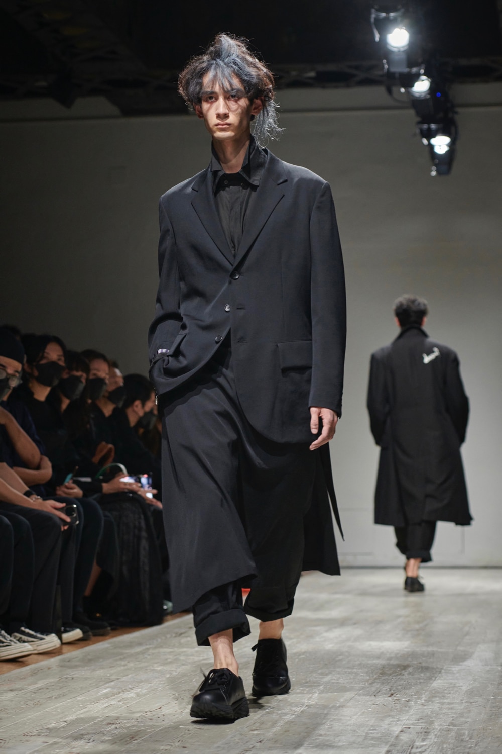 SPRING / SUMMER 2023 | Yohji Yamamoto (ヨウジヤマモト) Official Site