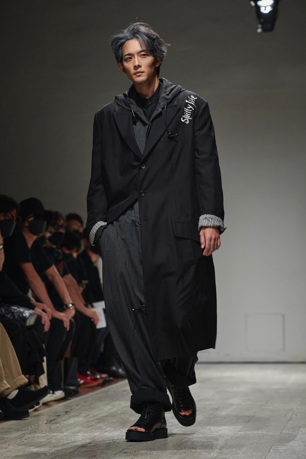 SPRING / SUMMER 2023 | Yohji Yamamoto (ヨウジヤマモト) Official Site