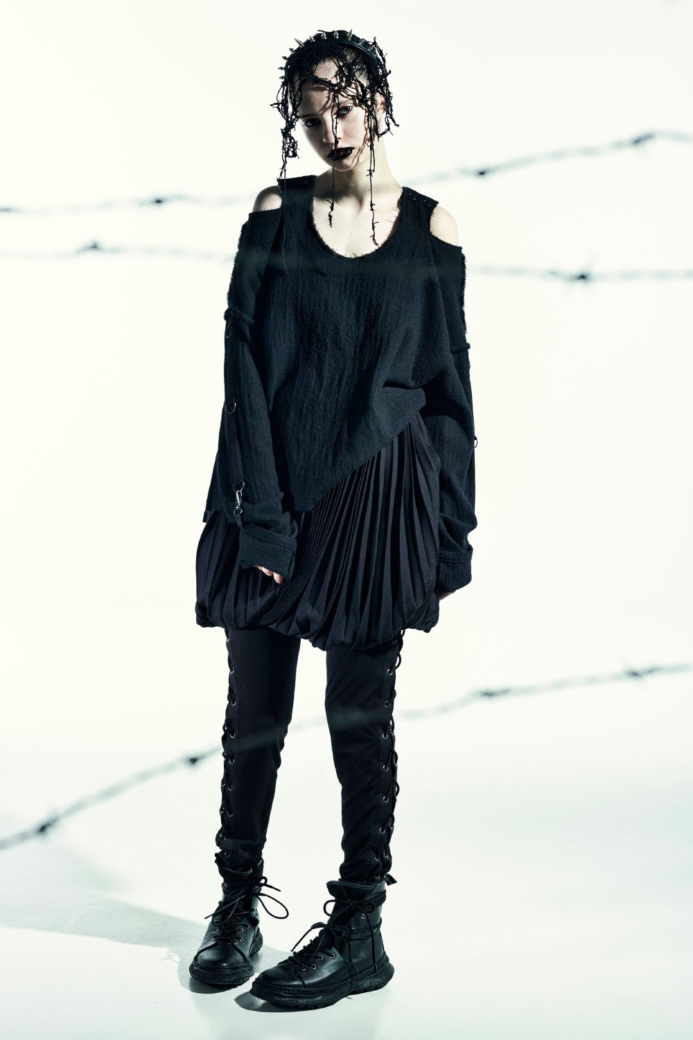 AUTUMN / WINTER 2022-23 | Yohji Yamamoto (ヨウジヤマモト) Official