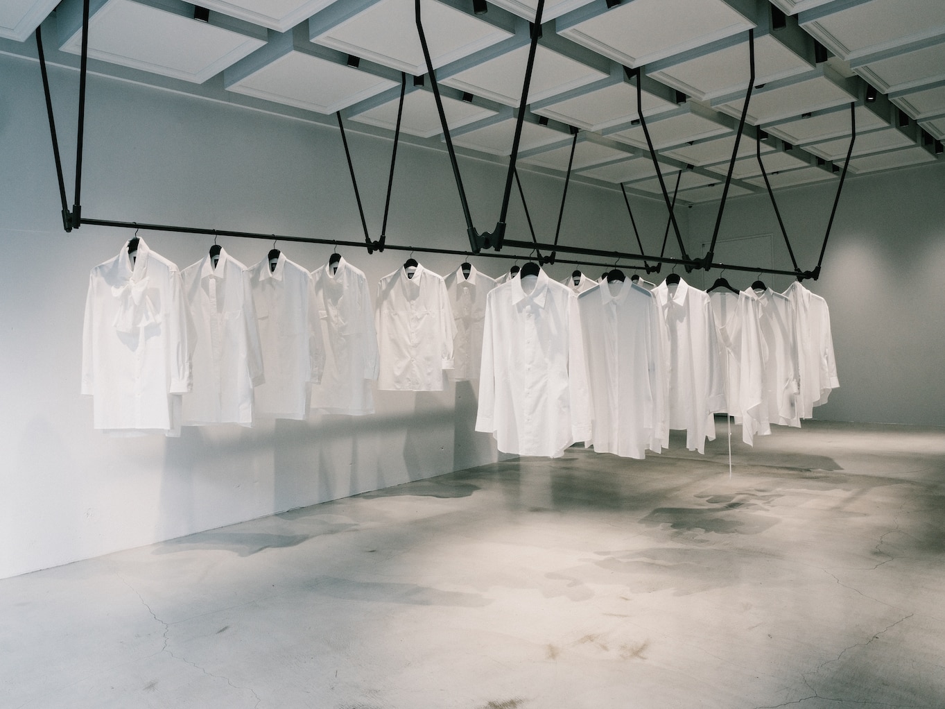 Yohji Yamamoto – power of the WHITE shirt – <br>SS23 Collection