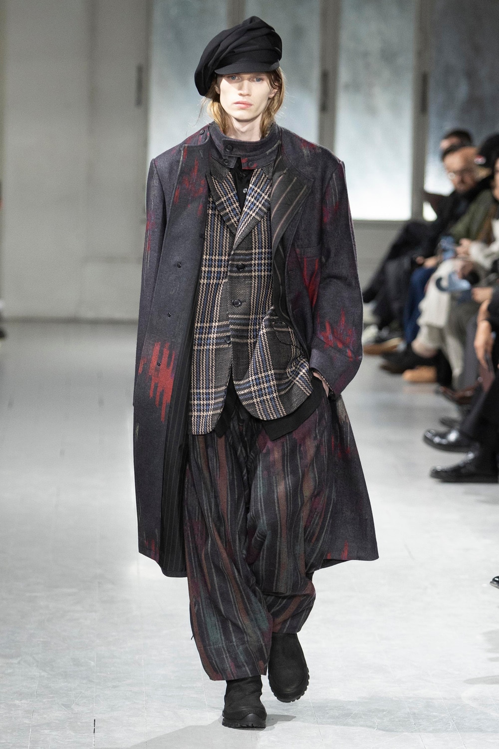 AUTUMN / WINTER 2023-24 | Yohji Yamamoto (ヨウジヤマモト) Official ...