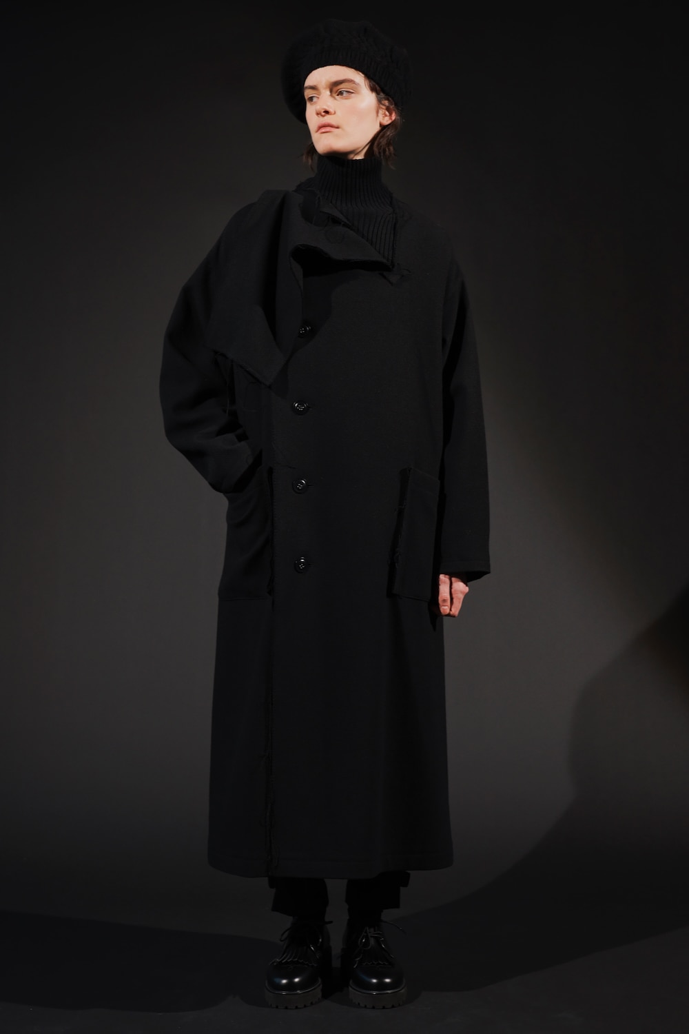 AUTUMN / WINTER 2023-24 | Yohji Yamamoto (ヨウジヤマモト) Official 