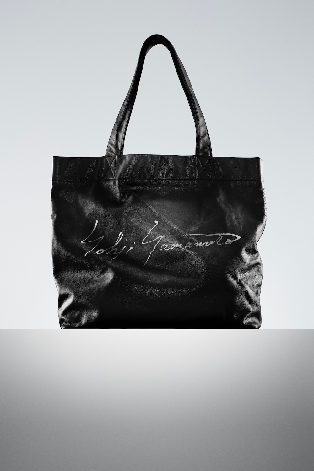 LOOK SIGNATURE TOTE