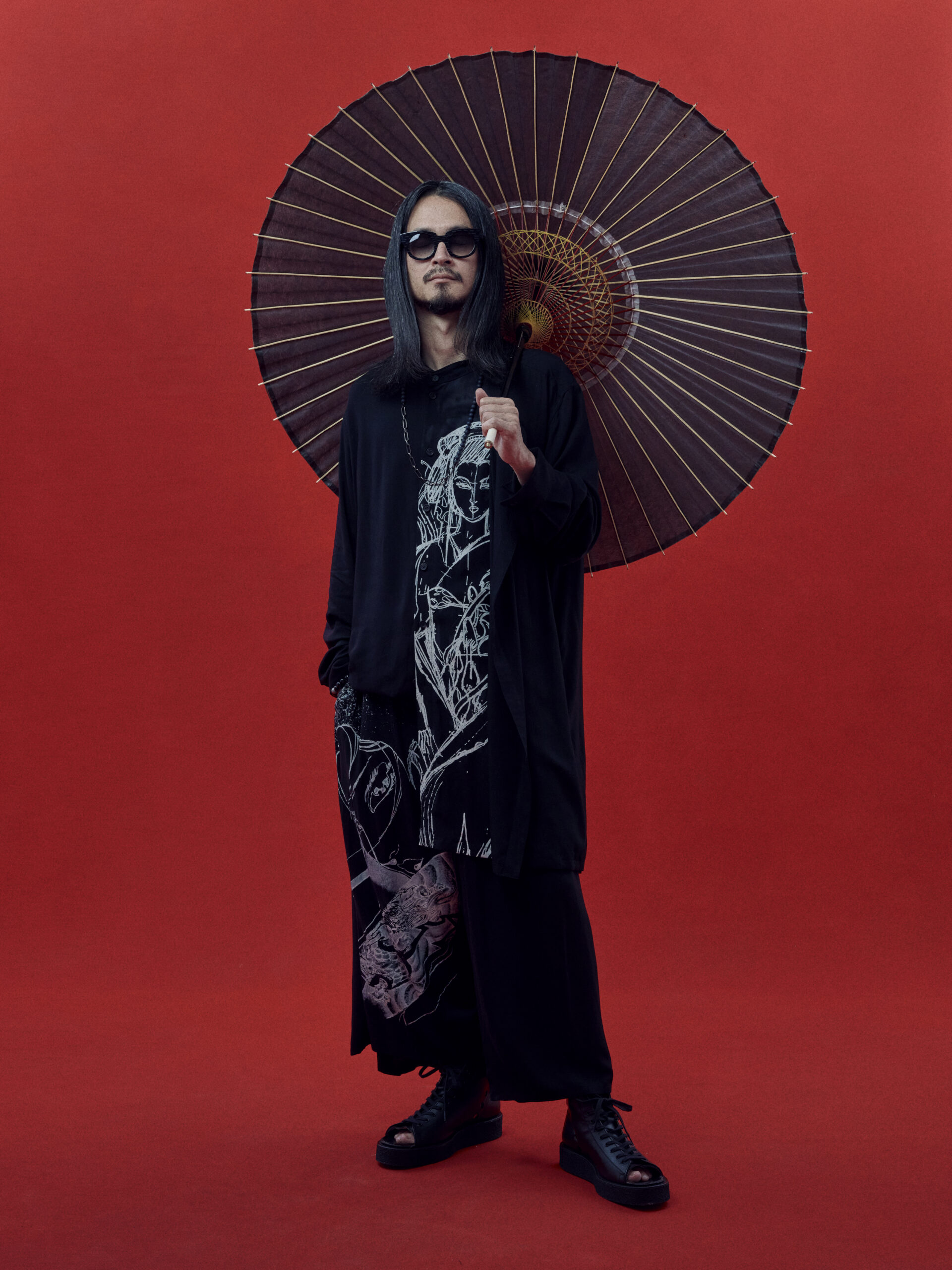 闇が深　エロ S'YTE × Kazuo Kamimura Collaborate Collection | Yohji Yamamoto (ヨウジヤマモト)  Official Site