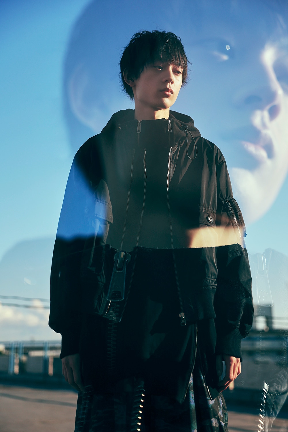 LOOK 03