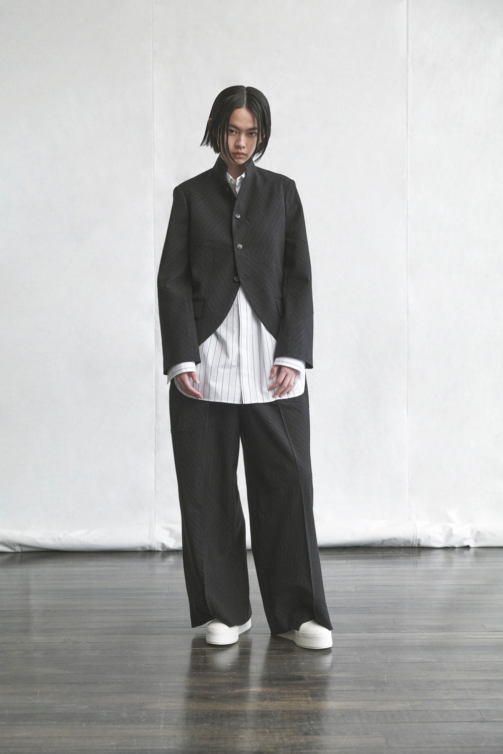 LOOK 37