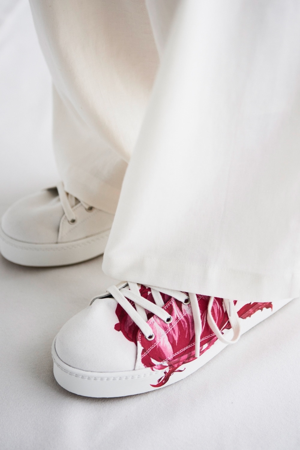 LOOK 02