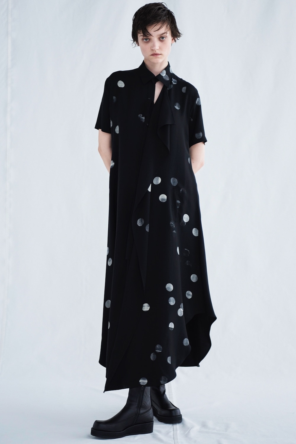 LOOK 32