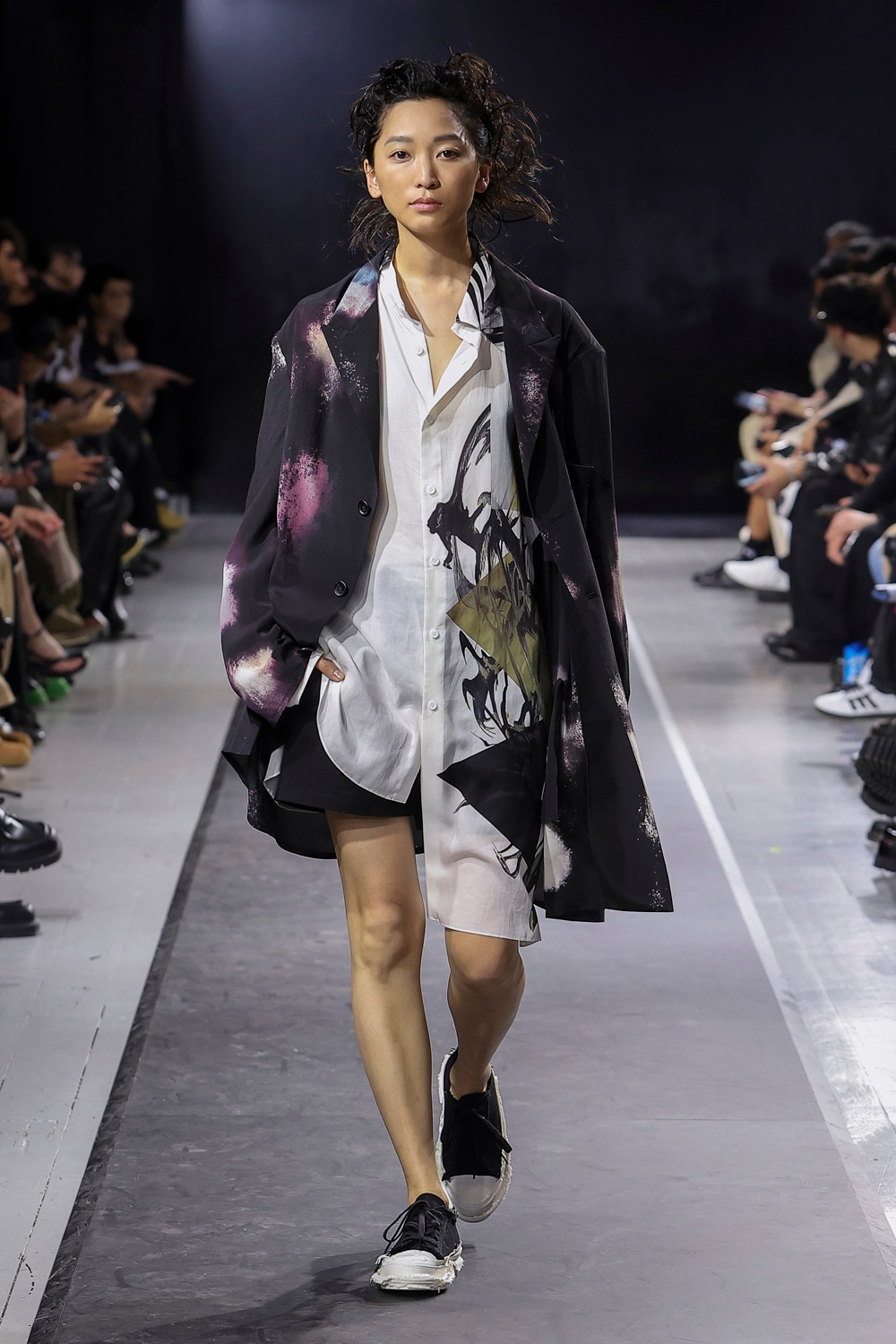 LOOK 08